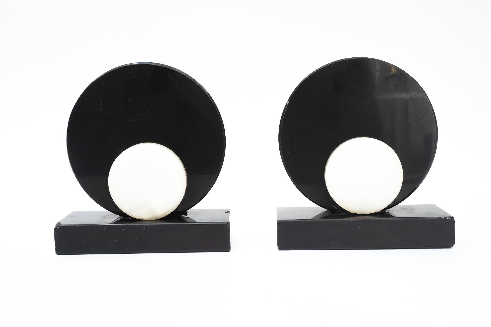 2 Art Deco bookends marble around 1920s In Good Condition For Sale In Wien, AT