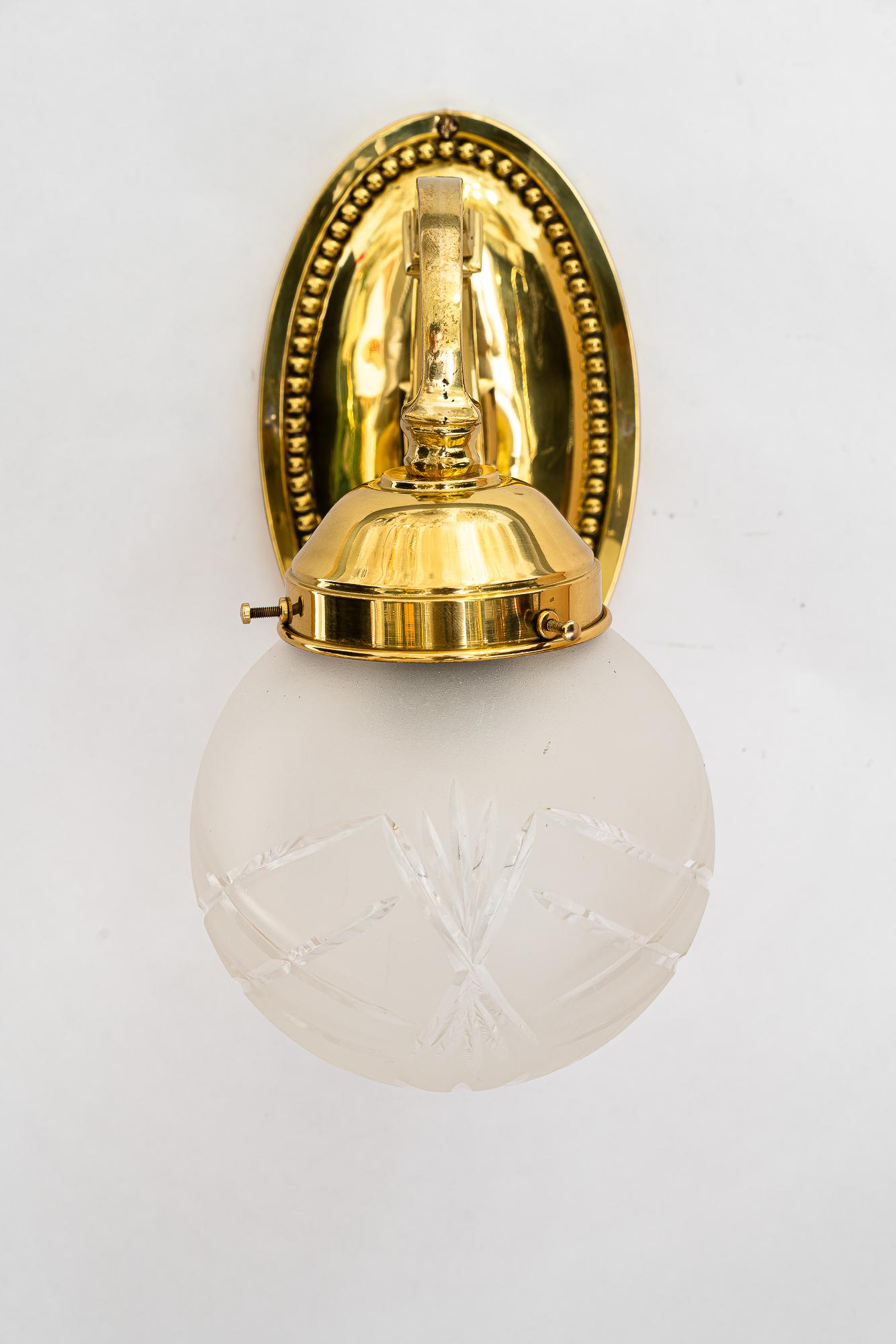 2 apliques art decó de latón y cristal tallado viena alrededor de 1920 principios del siglo XX en venta