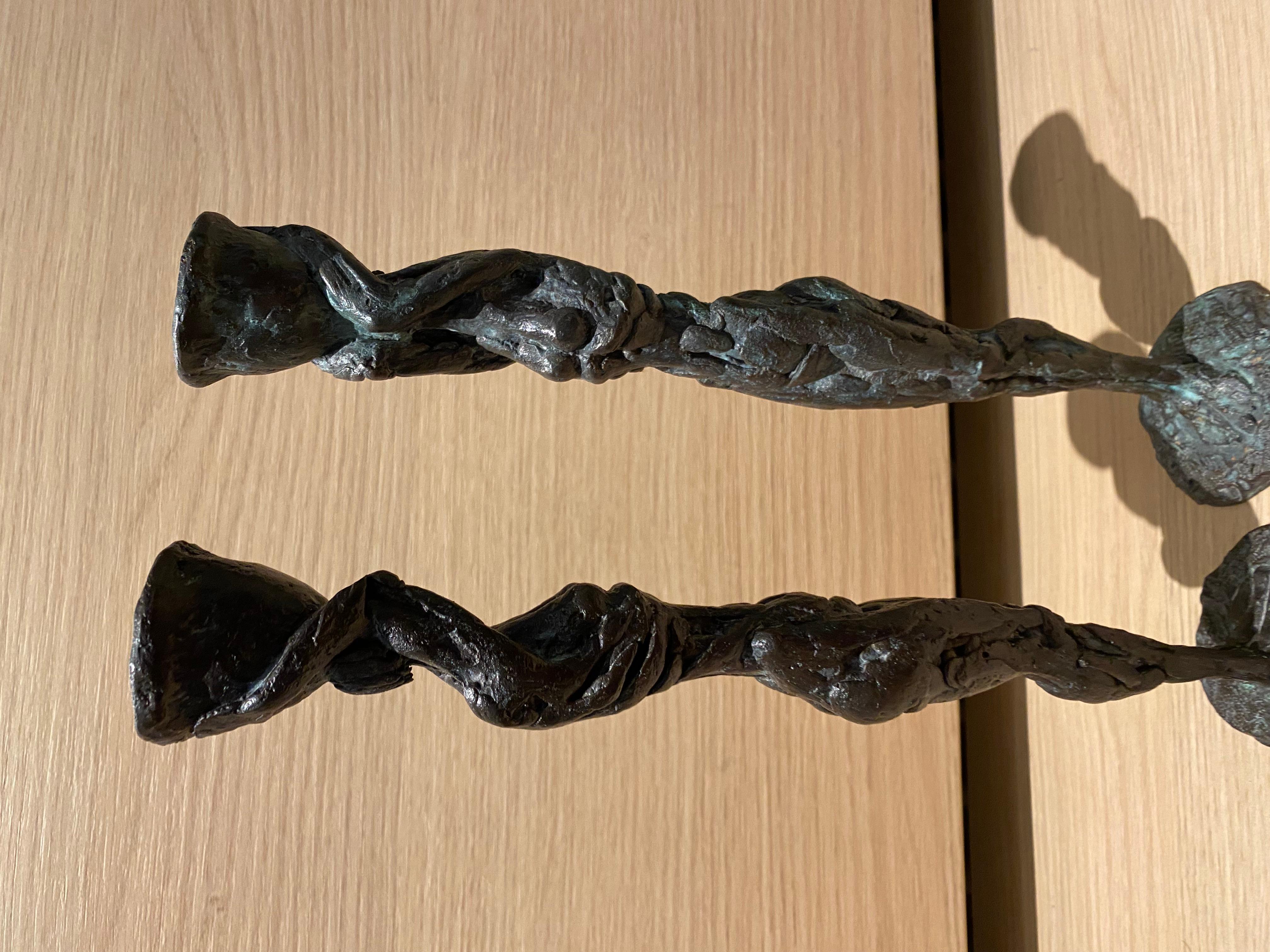 2 Chandeliers Art Déco en bronze d'après Alberto Giacometti, signés A. Moreno en vente 1