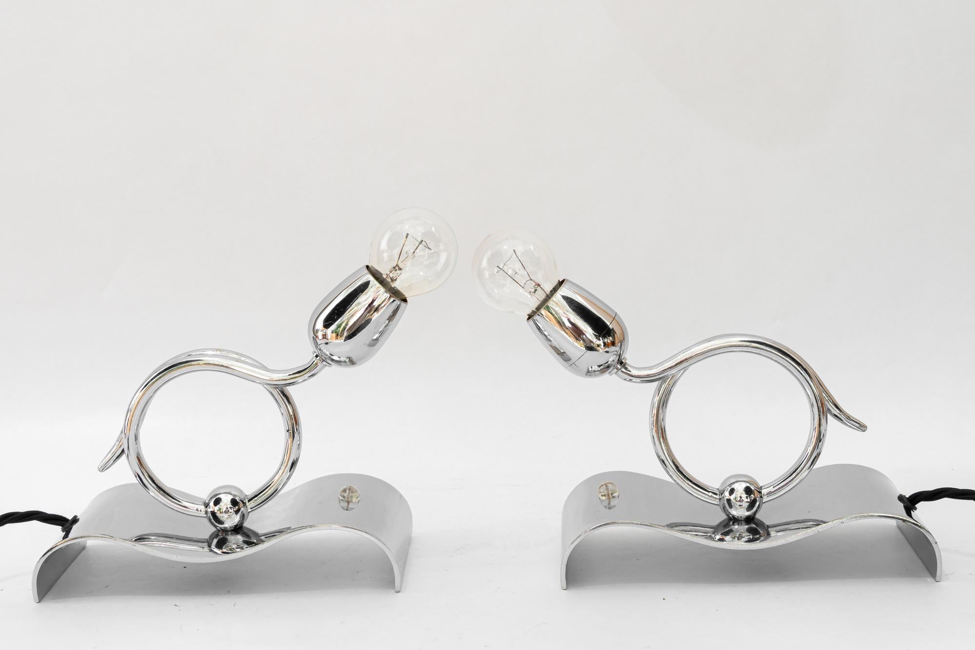 Inizio XX secolo 2 lampade da tavolo Art Deco cromate degli anni '20 circa in vendita