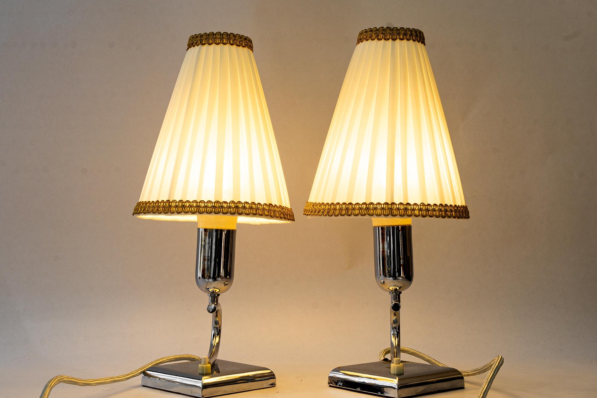 2 lampes de bureau Art Déco avec abat-jour en tissu d'origine viennoise des années 1920 en vente 3