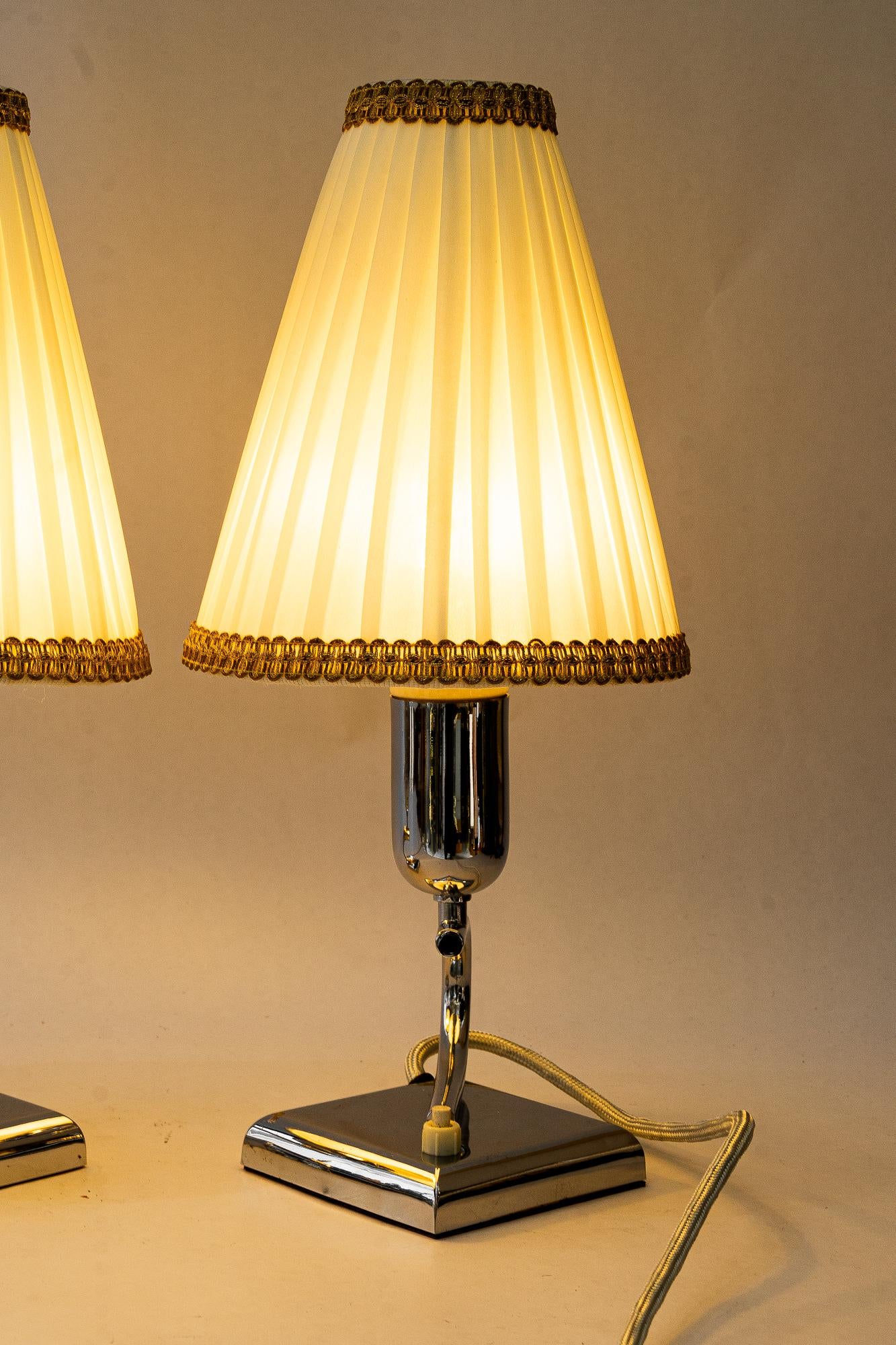 2 lampes de bureau Art Déco avec abat-jour en tissu d'origine viennoise des années 1920 en vente 4