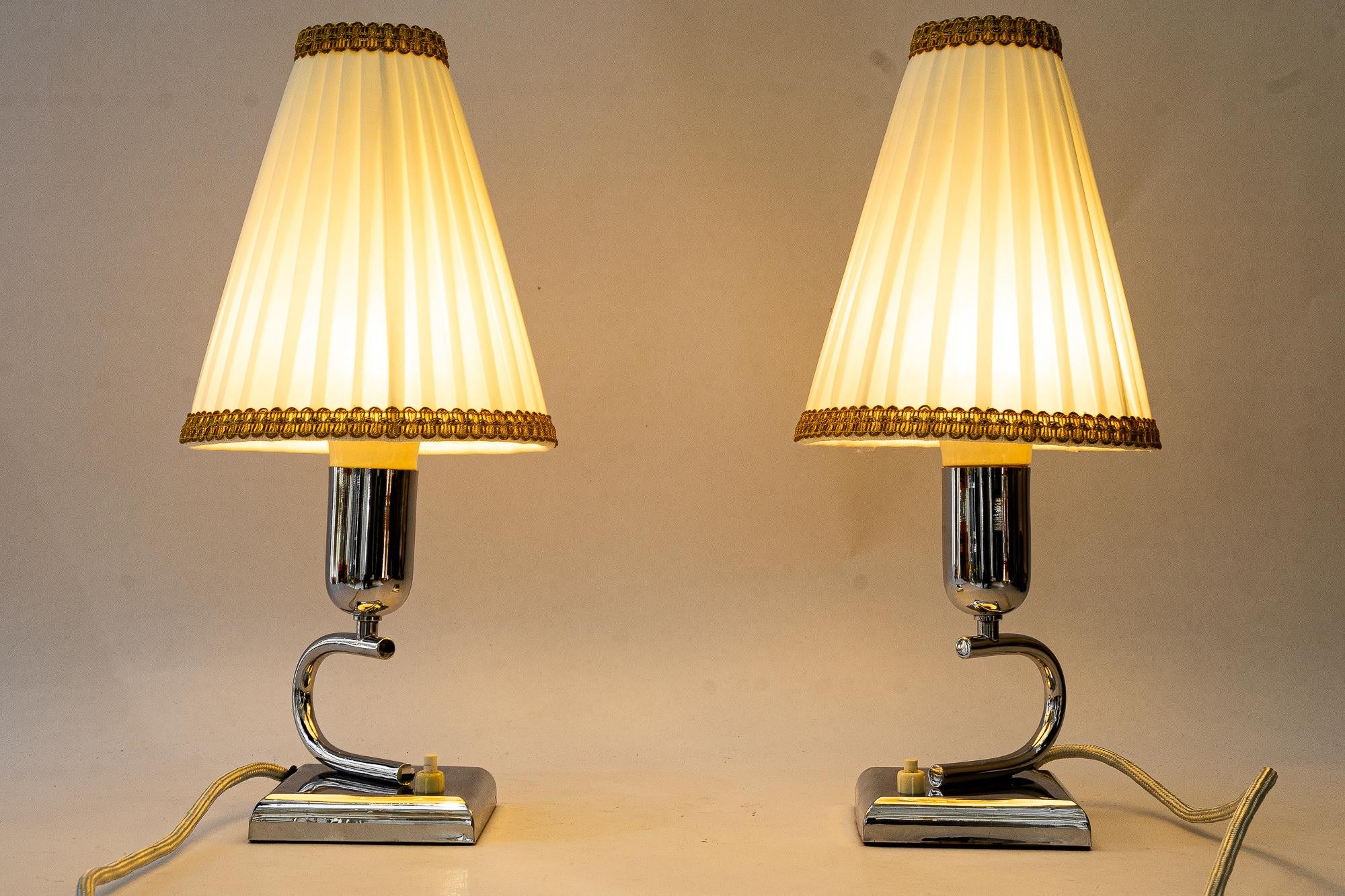 2 lampes de bureau Art Déco avec abat-jour en tissu d'origine viennoise des années 1920 en vente 5