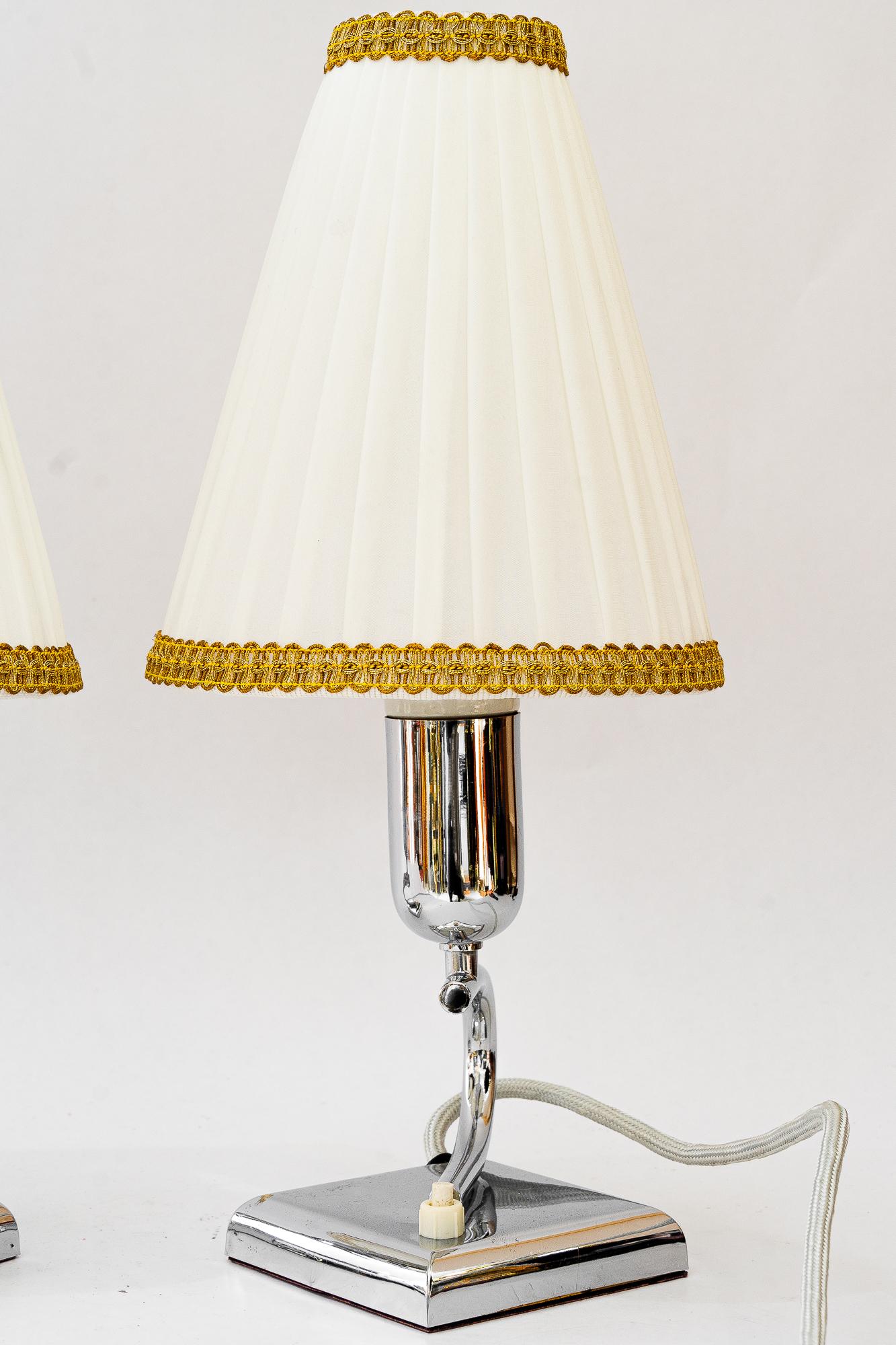 Art déco 2 lampes de bureau Art Déco avec abat-jour en tissu d'origine viennoise des années 1920 en vente