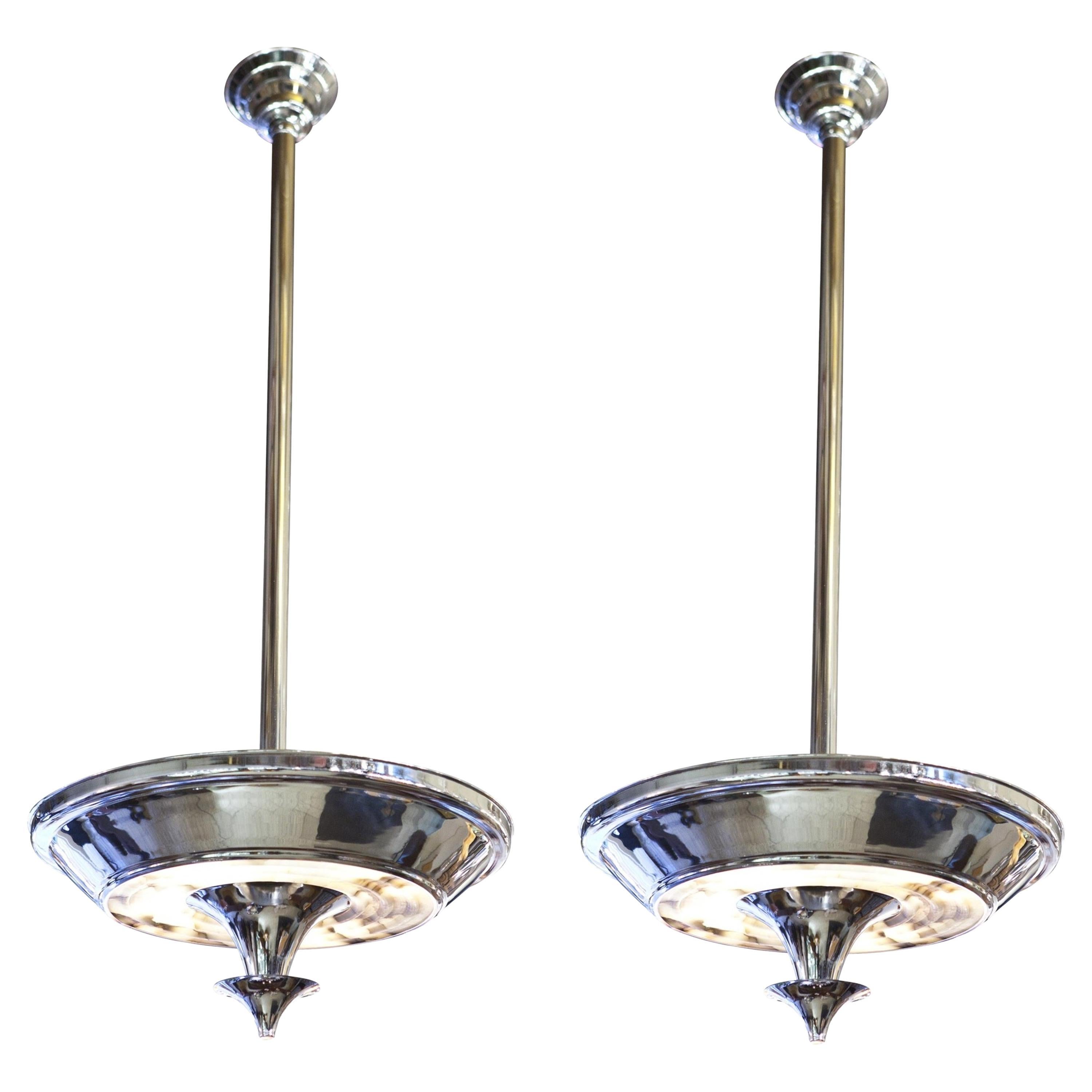 2 lampade a sospensione Art Deco in alabastro e cromo, 1930, Francia in vendita