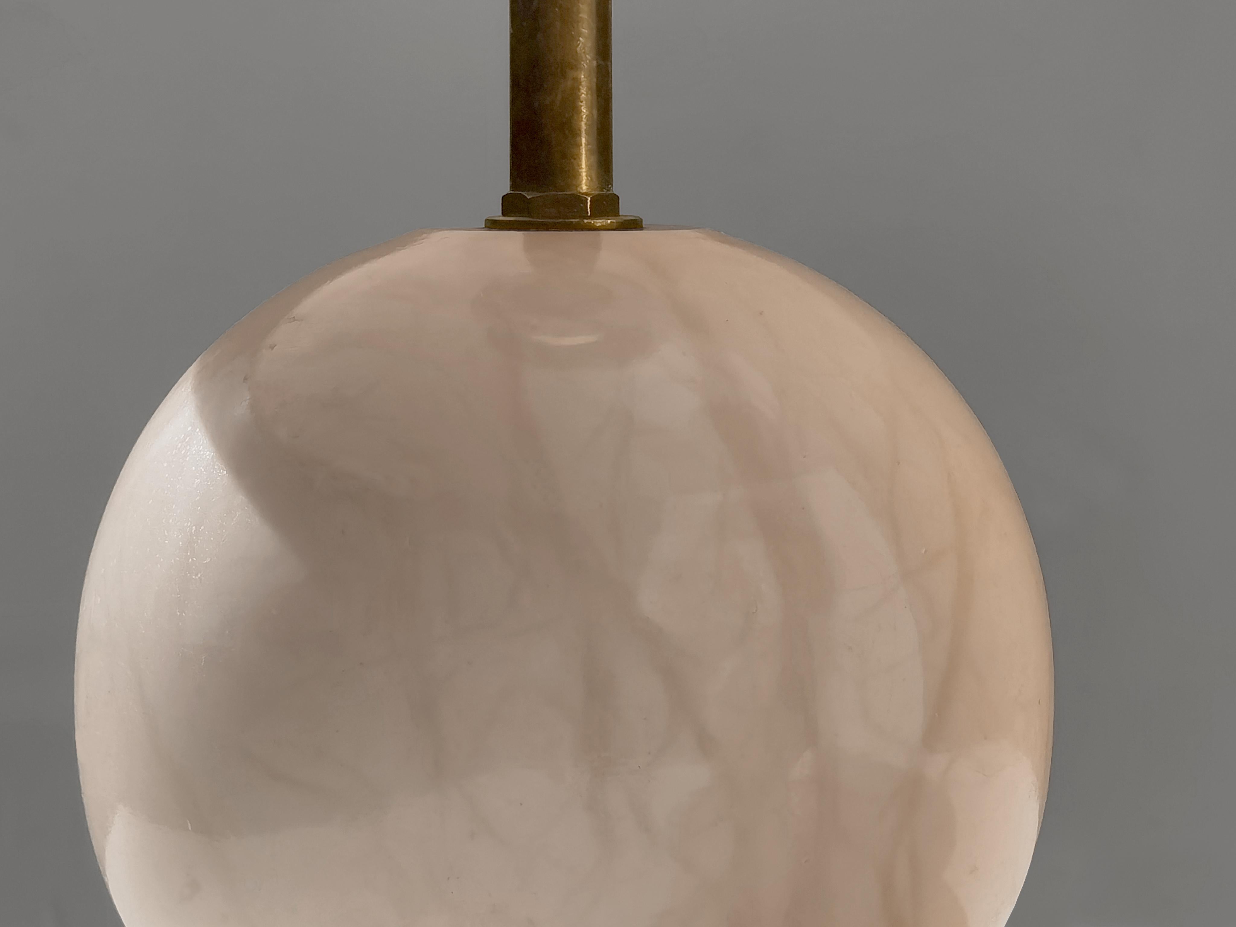 2 LÁMPARAS DE MESA DE MÁRMOL ROSA MODERNISTAS ART-DECO, Francia 1960 Neoclásico en venta