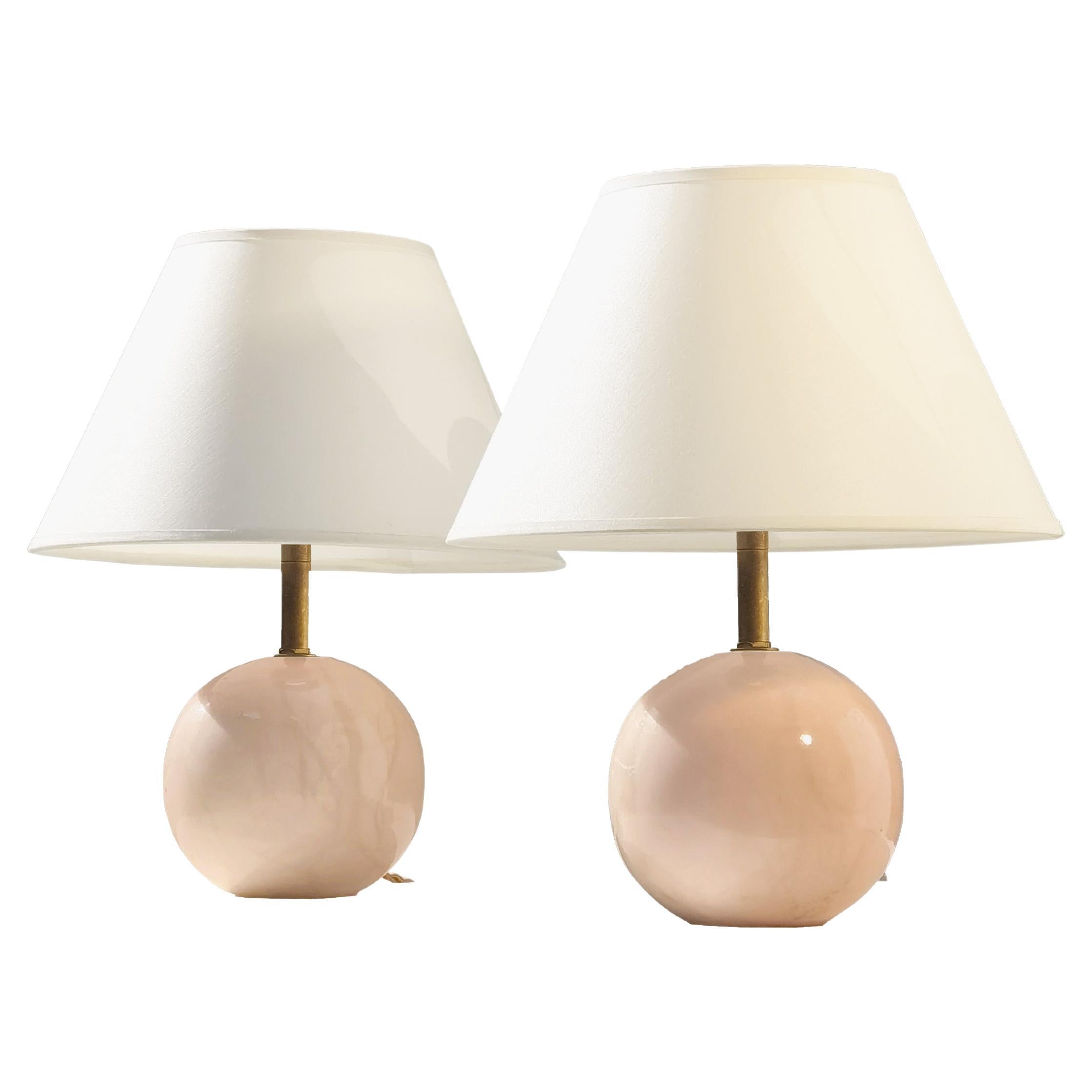 2 LÁMPARAS DE MESA DE MÁRMOL ROSA MODERNISTAS ART-DECO, Francia 1960 en venta