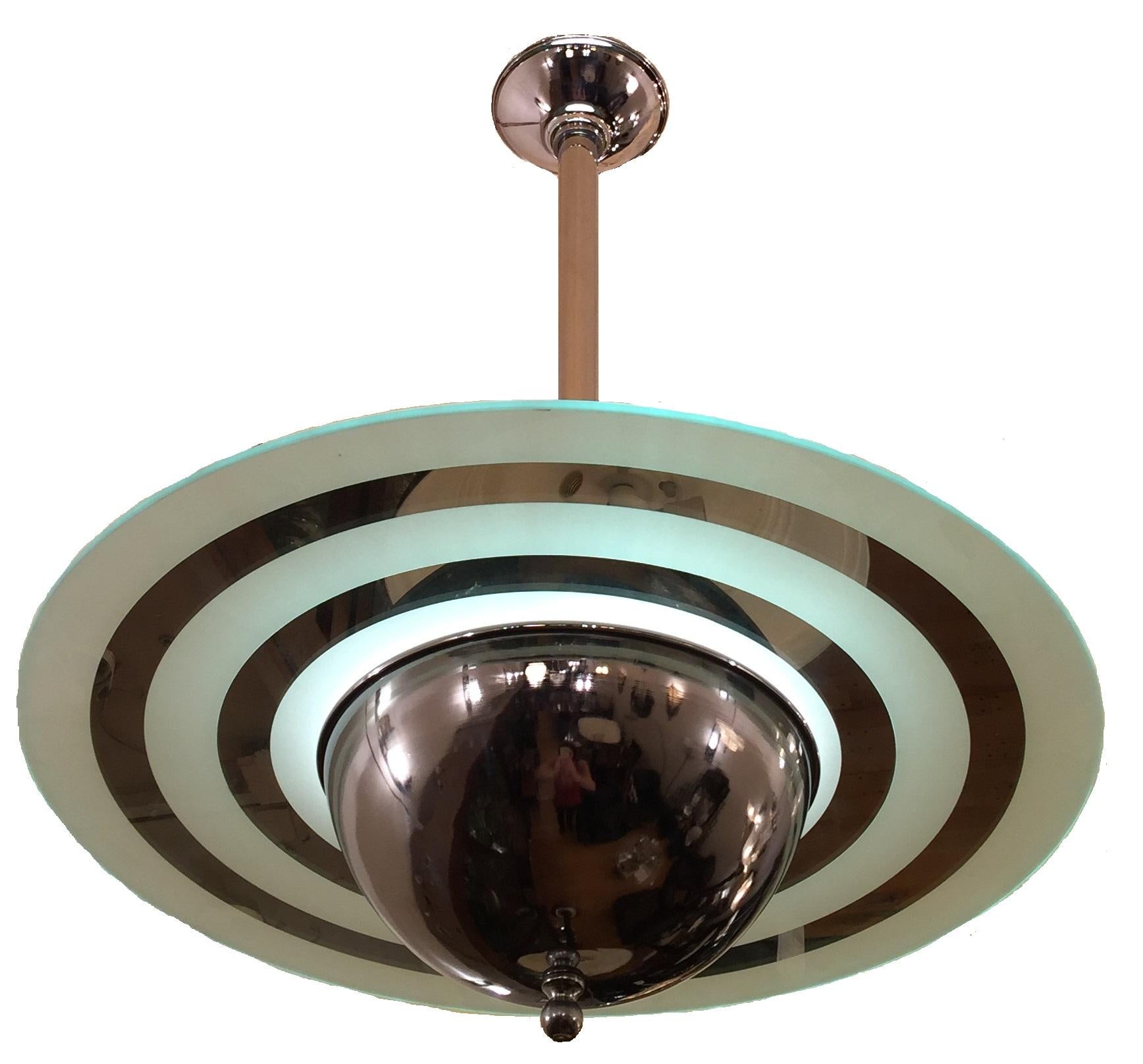 2-Lampade a sospensione

Materiale: Cromato, vetro, specchio
Stile: Art Deco
Paese:Tedesco
Per prendersi cura della tua proprietà e della vita dei nostri clienti, il nuovo cablaggio è stato realizzato.
Dal 1982 siamo specializzati nella vendita di