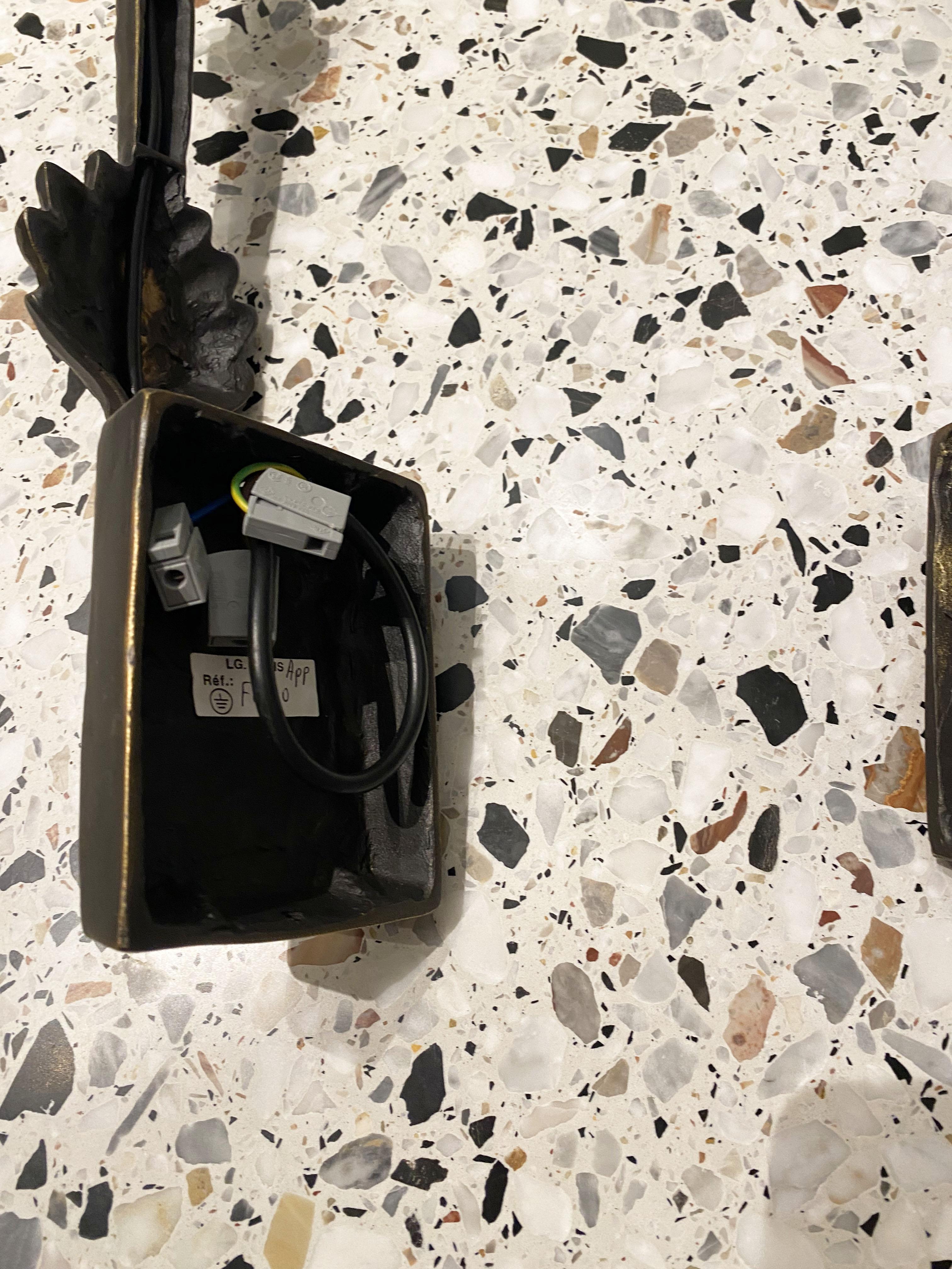 2 Art Deco style Bronze Leaf sconce after Giacometti, by Lucien Gau en venta 4