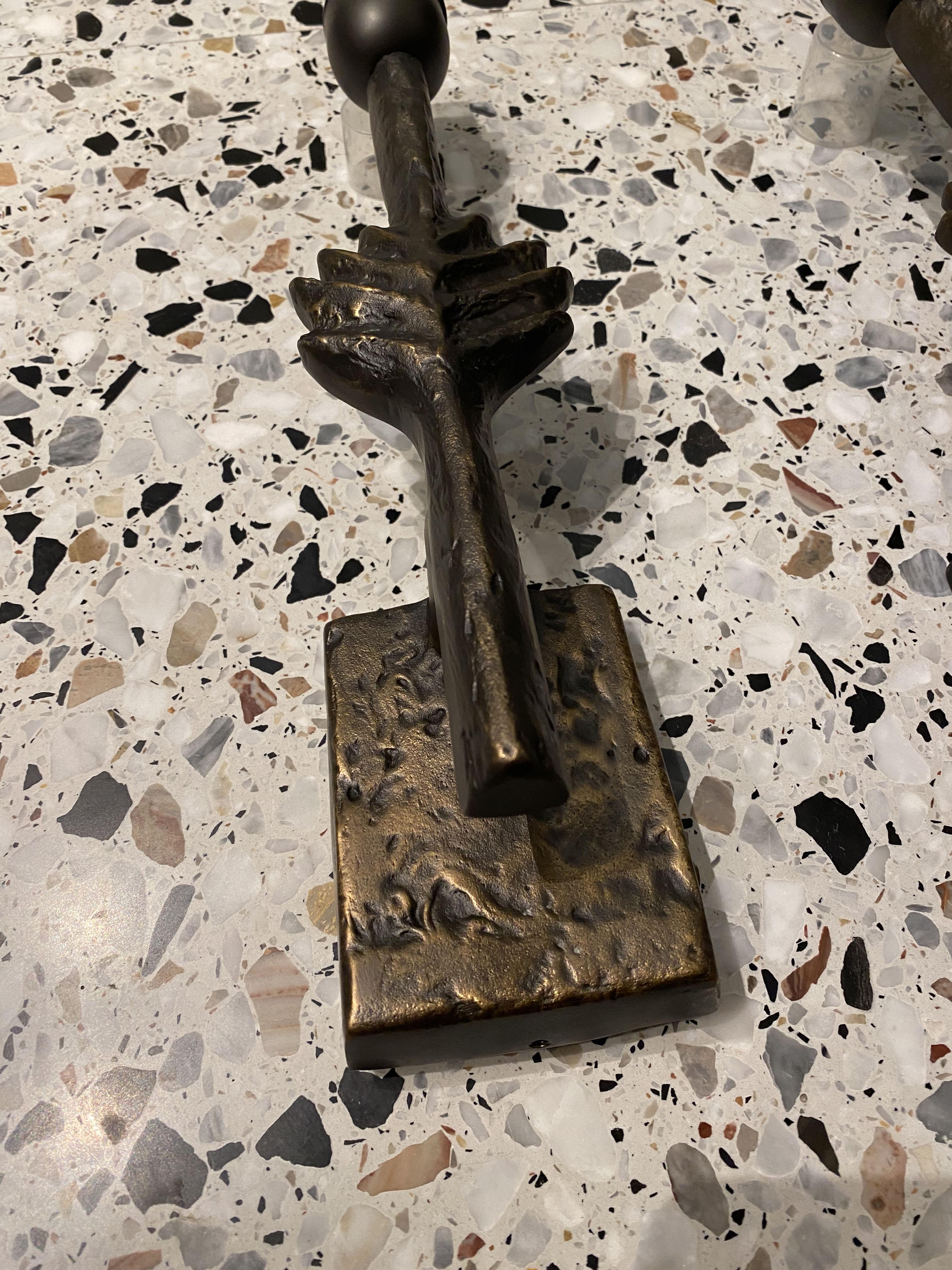 2 Art Deco style Bronze Leaf sconce after Giacometti, by Lucien Gau Art Decó en venta