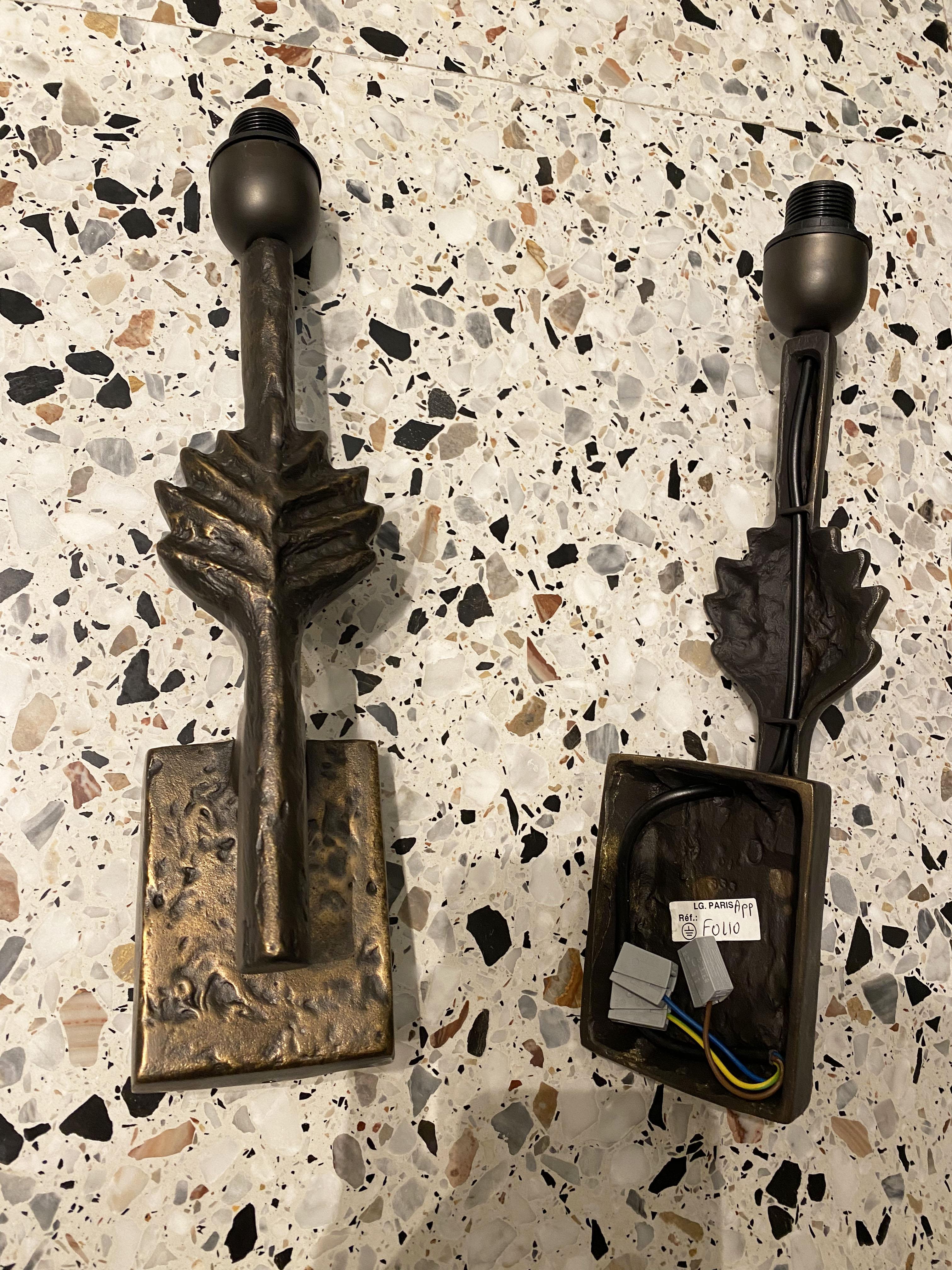 2 Art Deco style Bronze Leaf sconce after Giacometti, by Lucien Gau finales del siglo XX en venta
