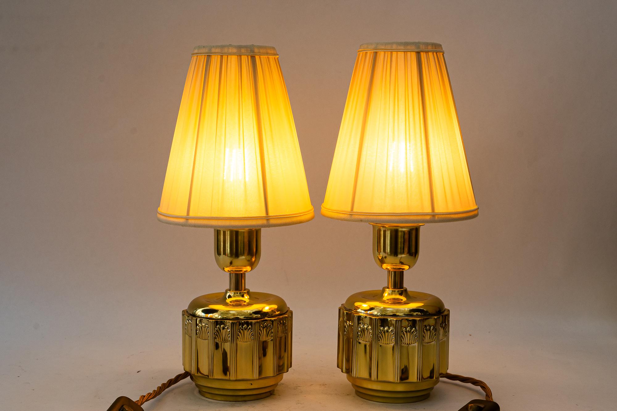 2 lámparas de mesa art déco con pantallas de tela viena hacia 1920 principios del siglo XX en venta