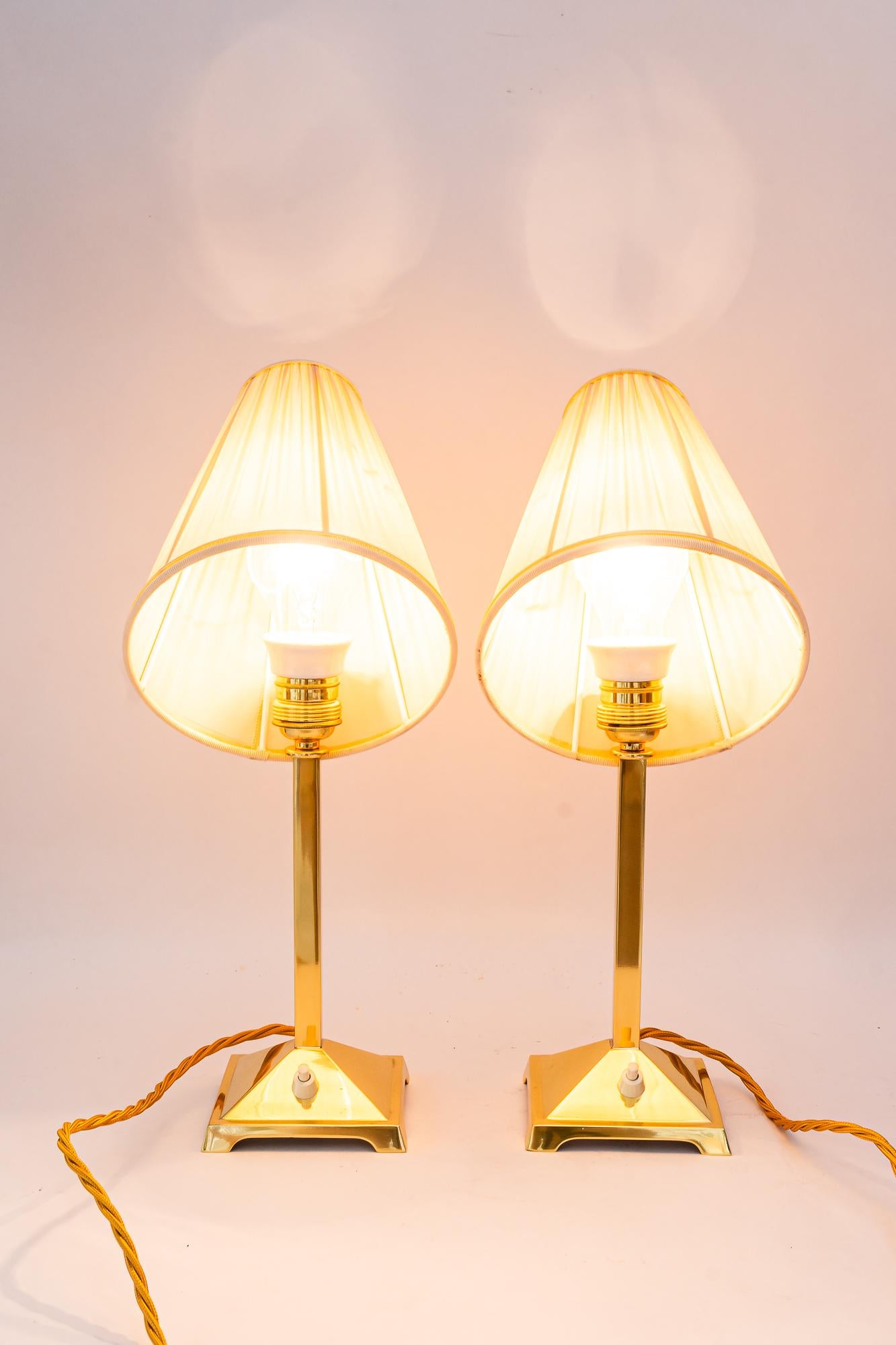 2 Art Deco Tischlampen mit Stoffschirmen Wien um 1920er Jahre im Angebot 5