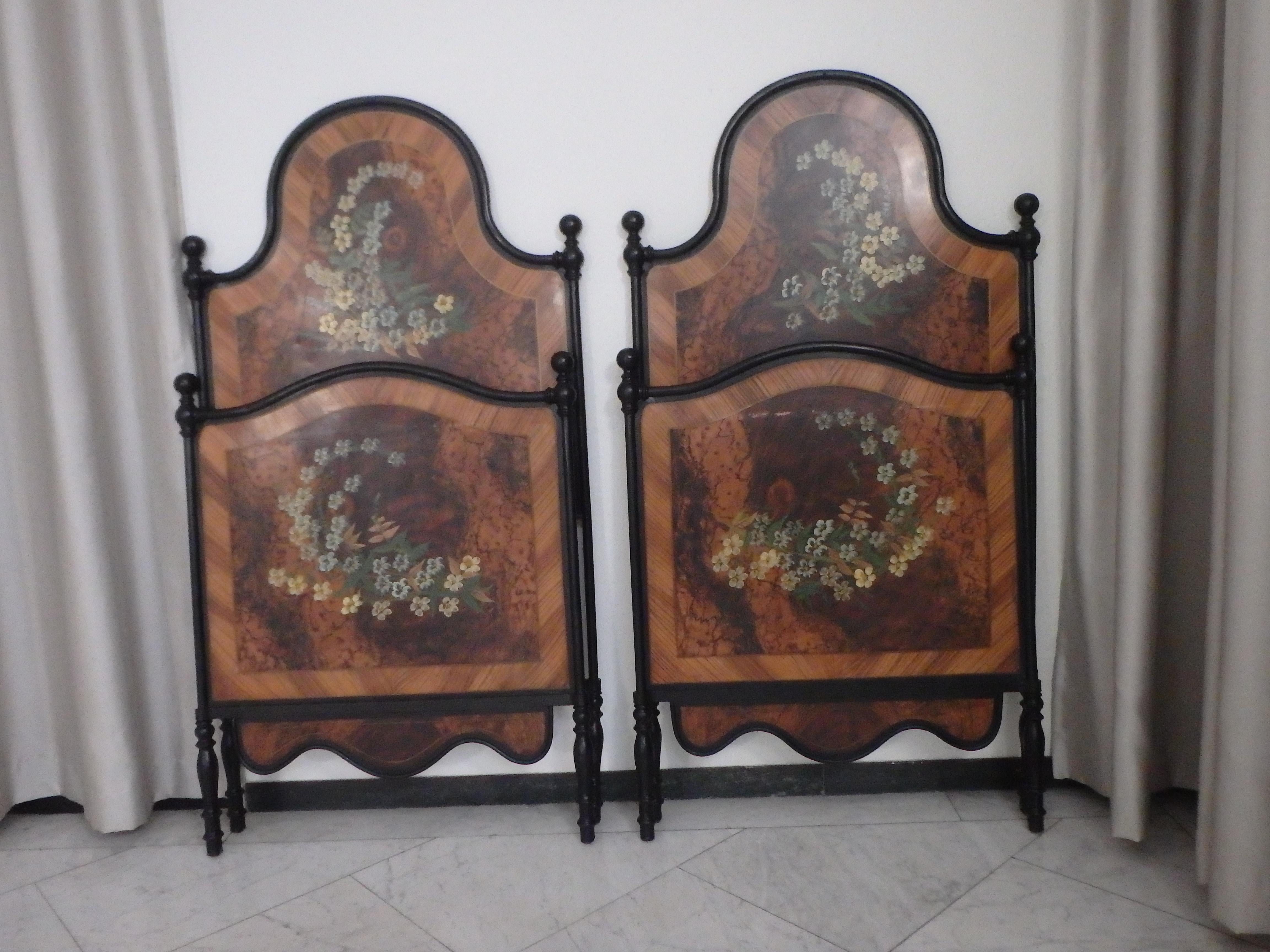 2 handbemalte extravagante Jugendstil-Einzelbetten aus Metall im Art nouveau-Stil mit Blumenkäfig im Angebot 7