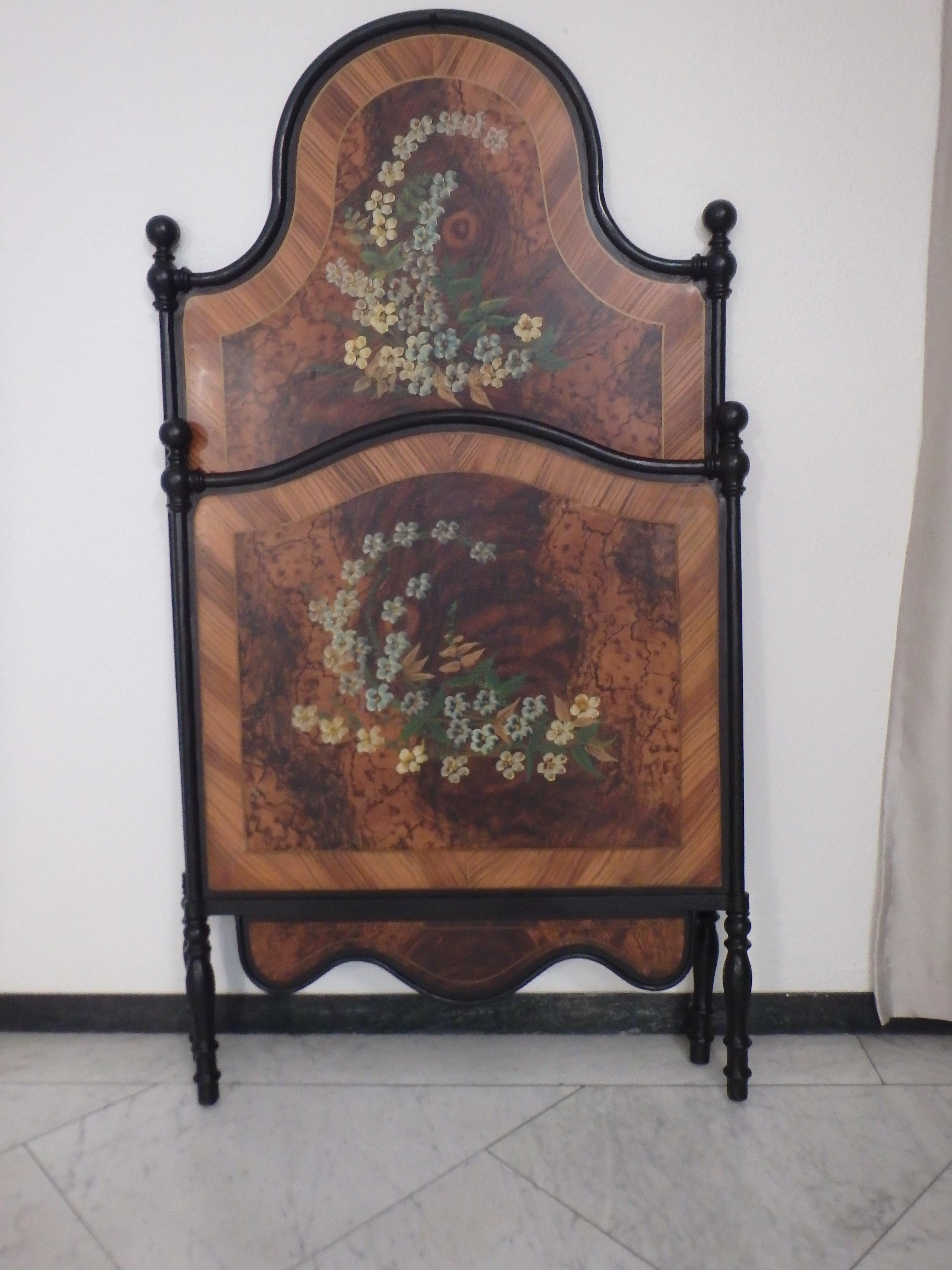 2 handbemalte extravagante Jugendstil-Einzelbetten aus Metall im Art nouveau-Stil mit Blumenkäfig im Angebot 4