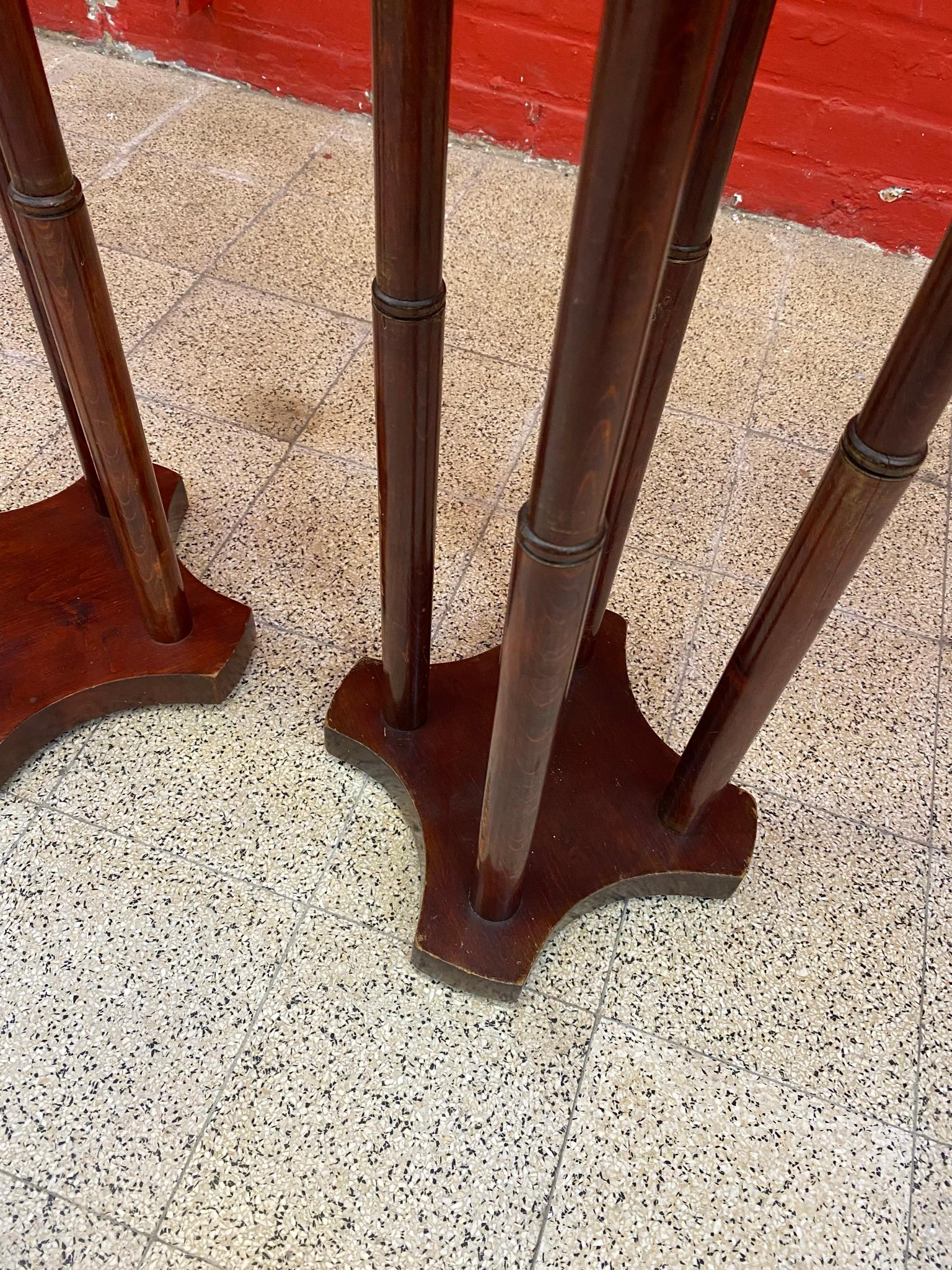 Français 2 piédestaux en bois Art Nouveau, vers 1900 en vente