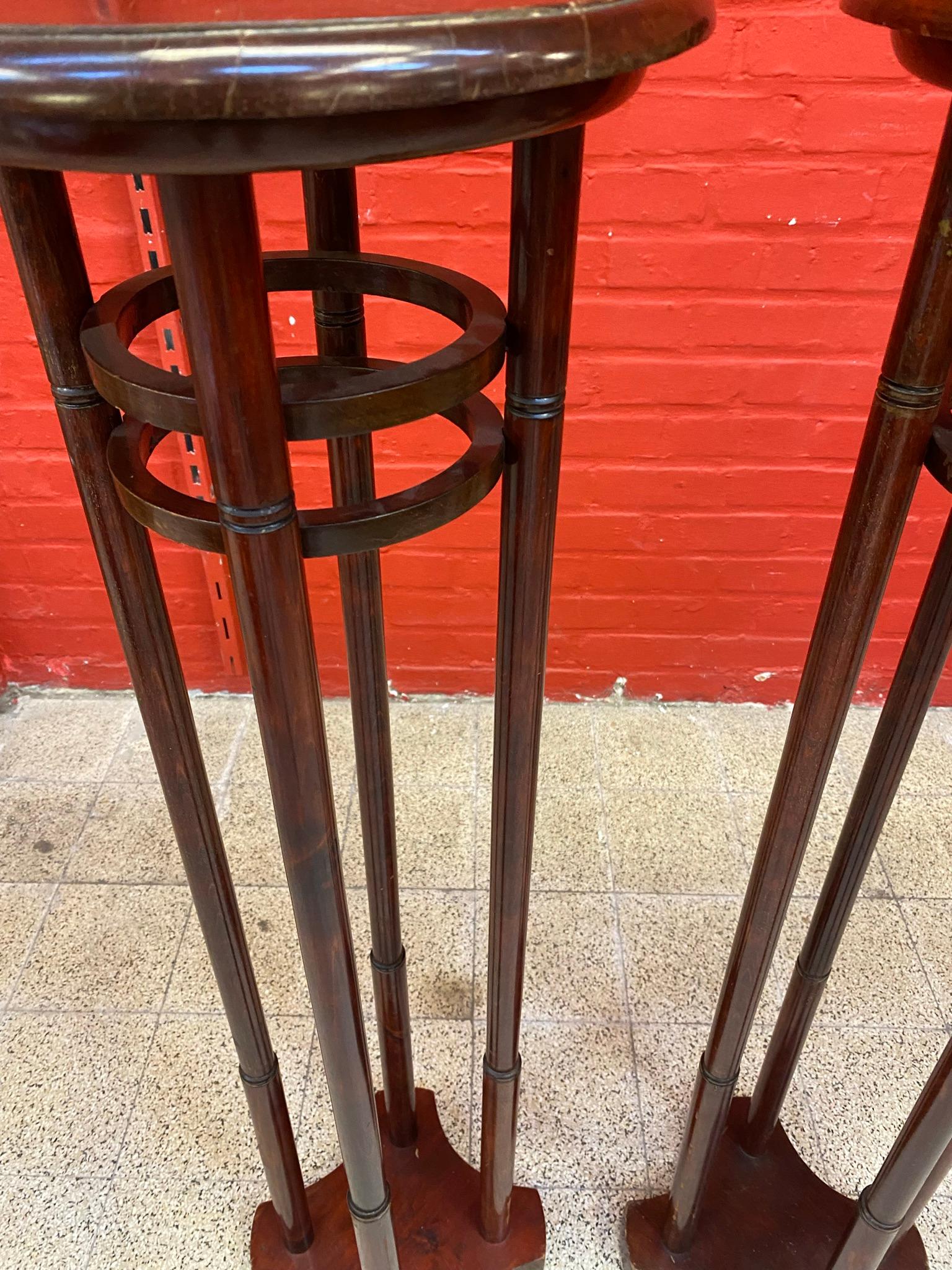 2 piédestaux en bois Art Nouveau, vers 1900 en vente 1