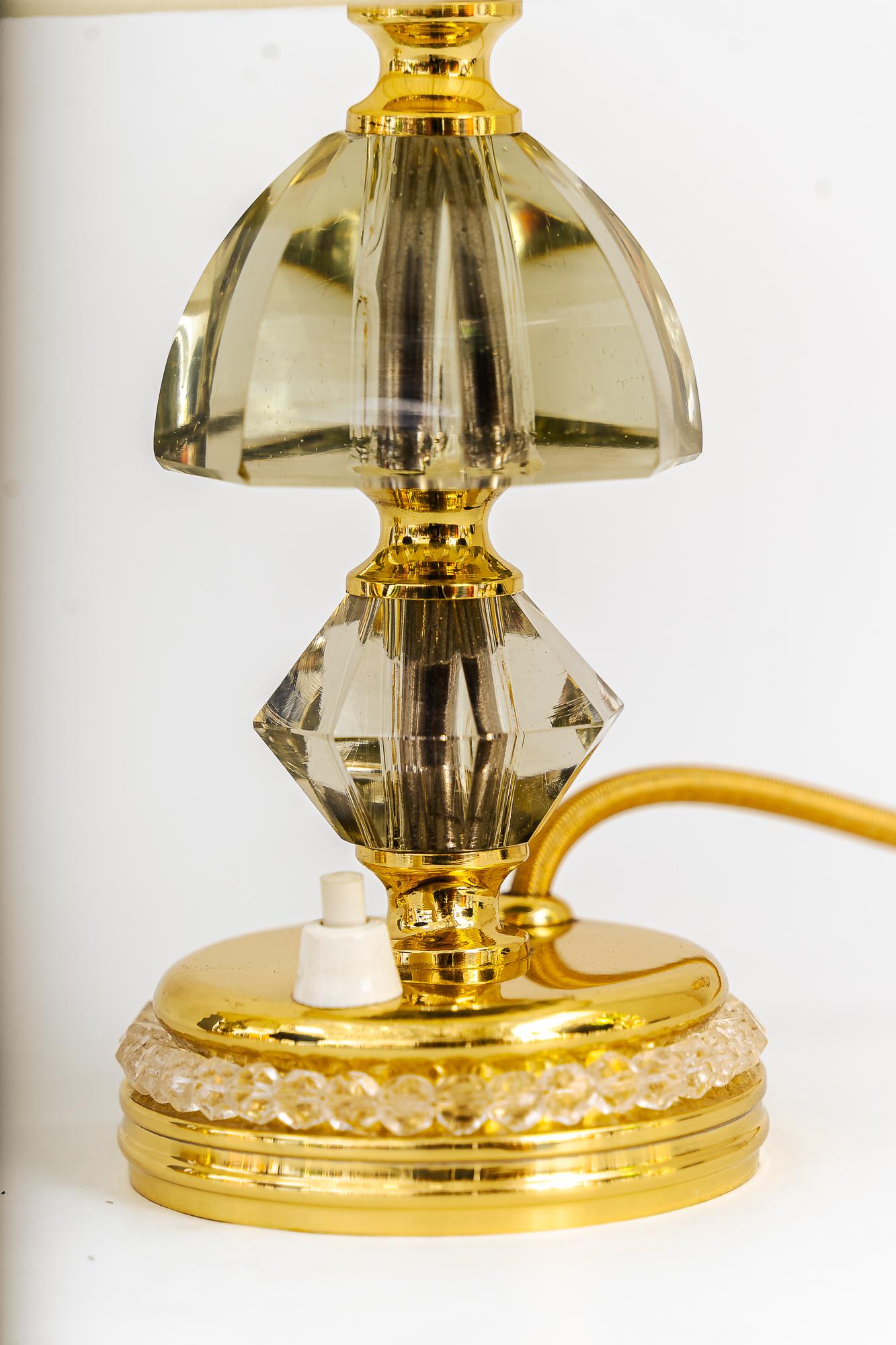 2 Bakalowits-Tischlampen mit Lampenschirmen Wien um 1950 (Österreichisch) im Angebot