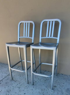 2 Barhocker Hoch Gebürstetes Aluminium Indoor Outdoor EMECO Barhocker Labeled