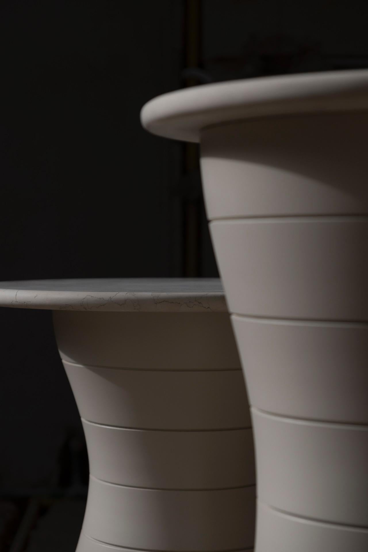 2 être 3 tables empilables, articles d'ISSKA en vente 3