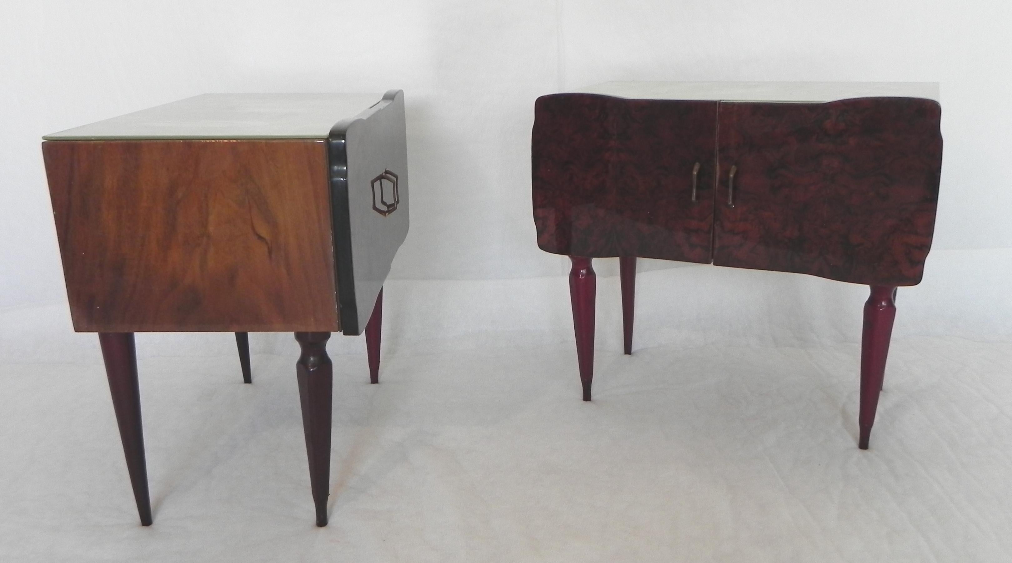 2 Bedside Table, in Radica Di Mogano, Anni 50 For Sale 2