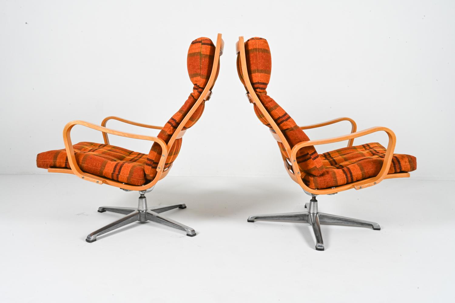 (2) Easy Swivel Chairs aus Buche und Stoff von Yngvar Sandstrom Stühle, ca. 1970er Jahre im Angebot 7
