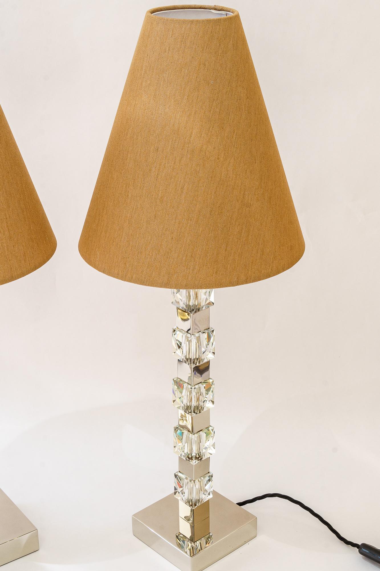 2 lampes de table Bakalowits en nickel vienne vers 1950
Laiton nickelé
Les stores en tissu sont remplacés (neufs).