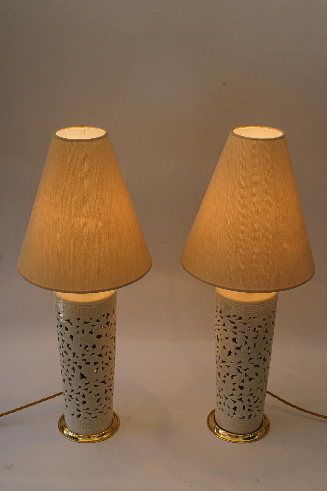 2 Grandes lampes de table en céramique viennoise vers les années 1950 en vente 2
