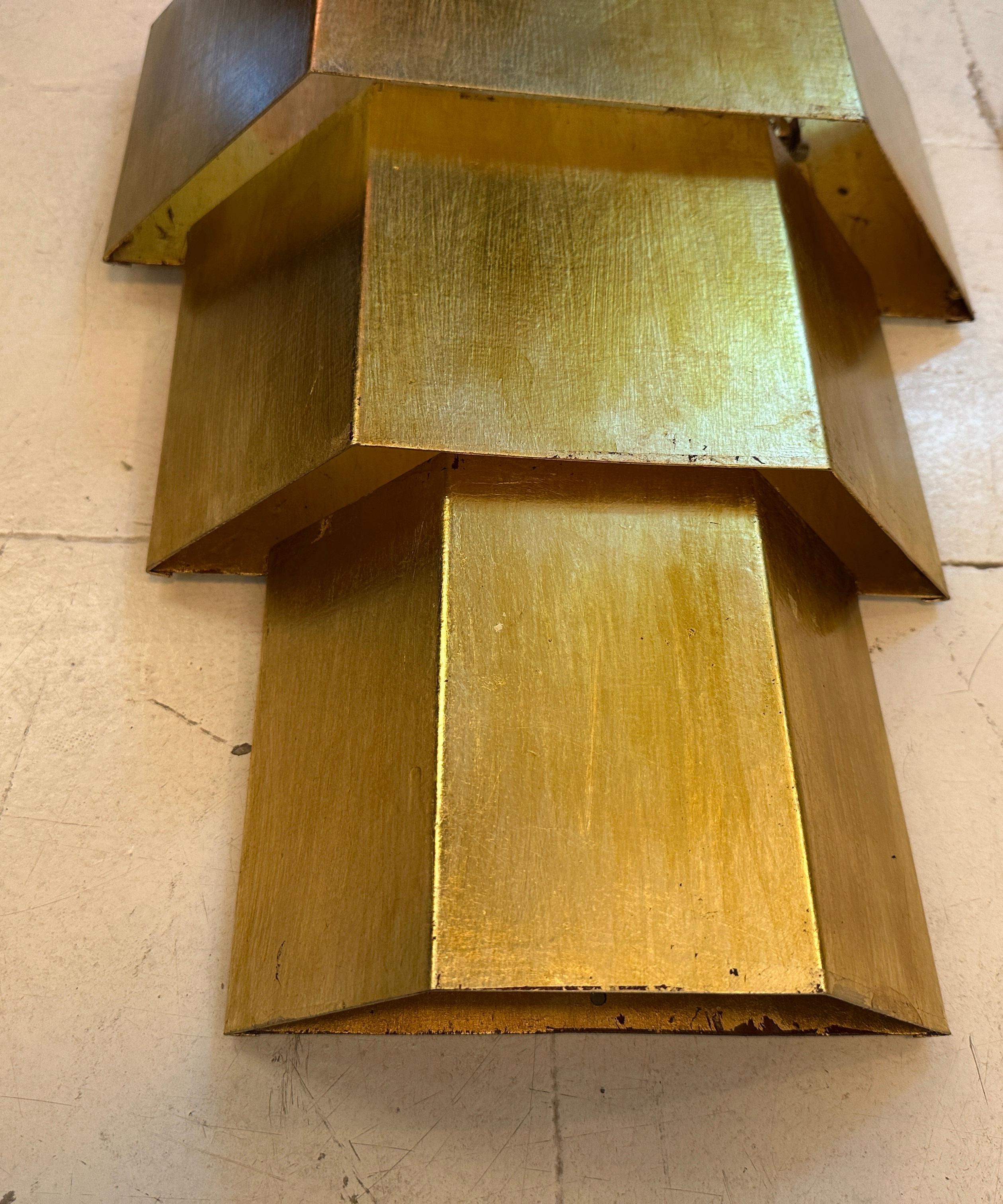 2 Bigs Sconces in golden iron, Style, Art Deco, Year, 1920, France en Bueno estado para la venta en Ciudad Autónoma Buenos Aires, C