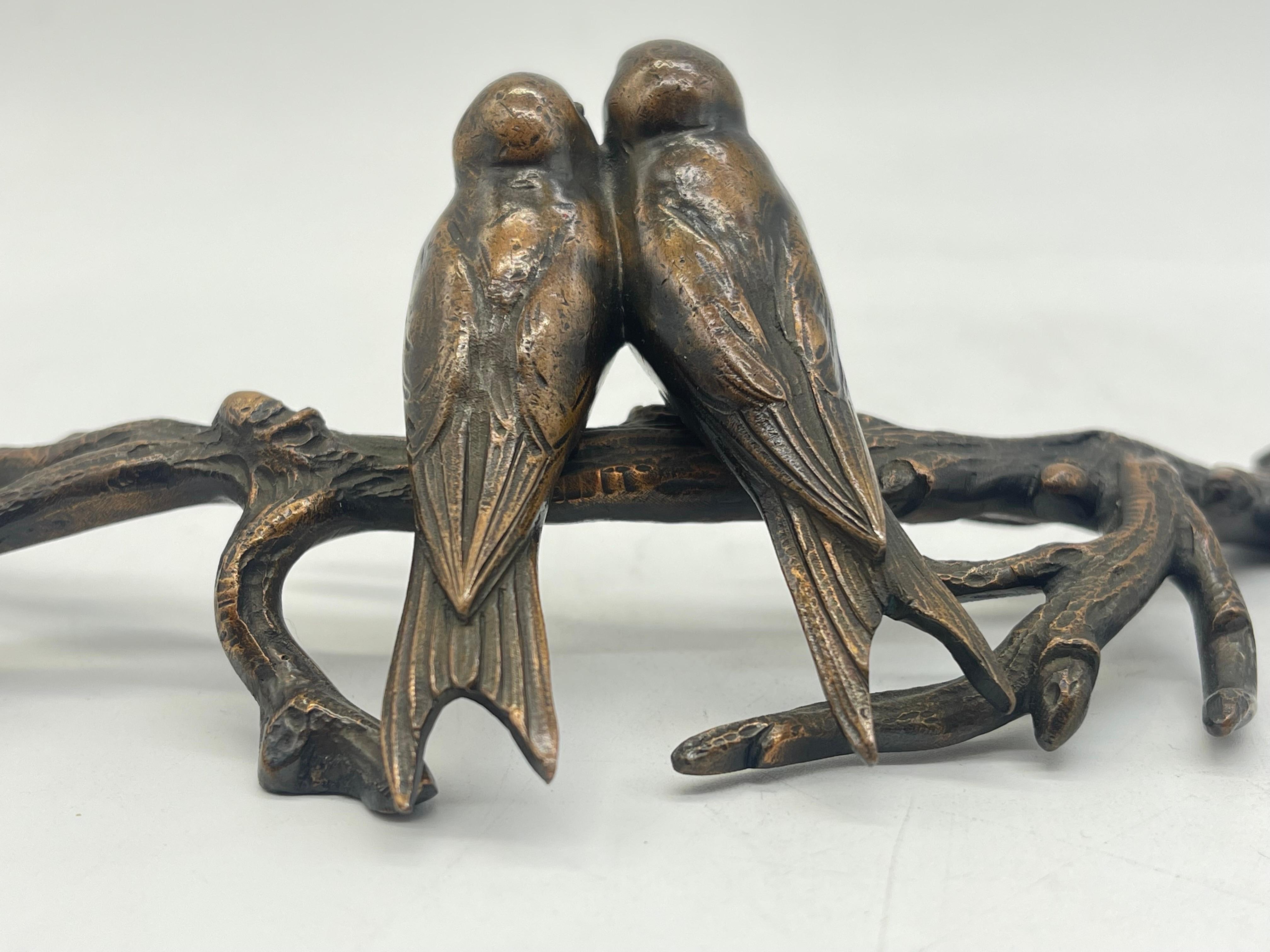 2 Vögel auf einem Branch sitzend Bronzeskulptur / Figur wohl Deutschland im Angebot 12