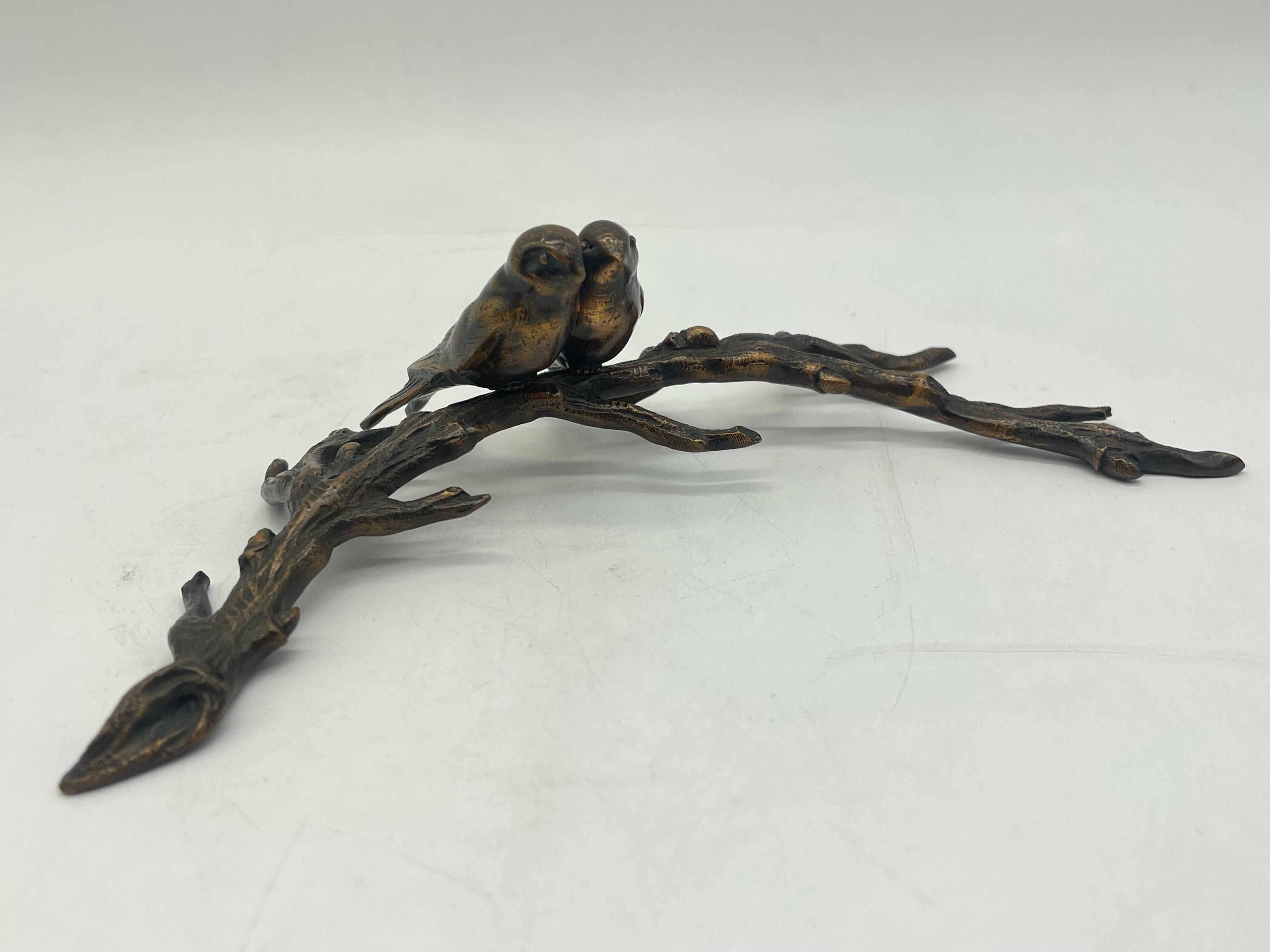 2 birds sitting on a branch Bronze Sculpture / Figure 

probably from Germany

The condition can be seen in the pictures.
