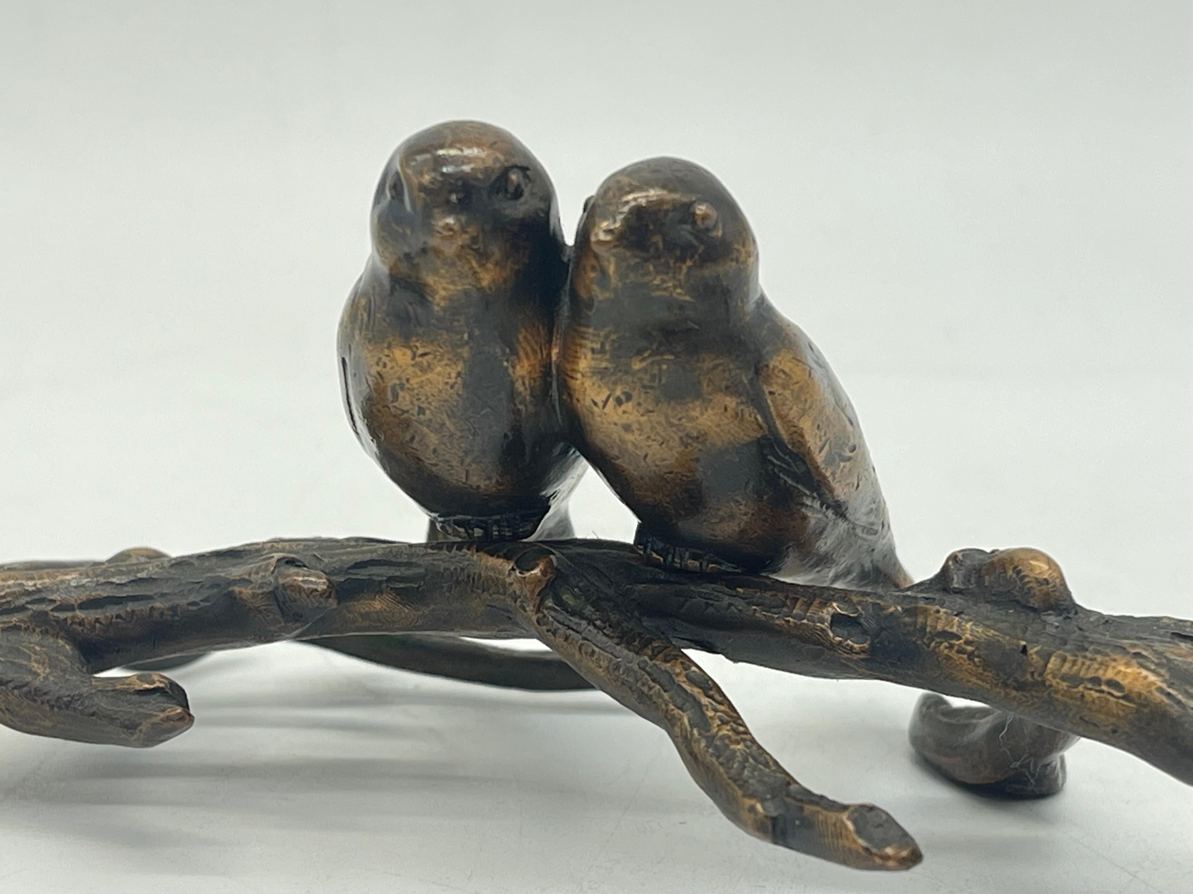 2 Vögel auf einem Branch sitzend Bronzeskulptur / Figur wohl Deutschland im Angebot 4
