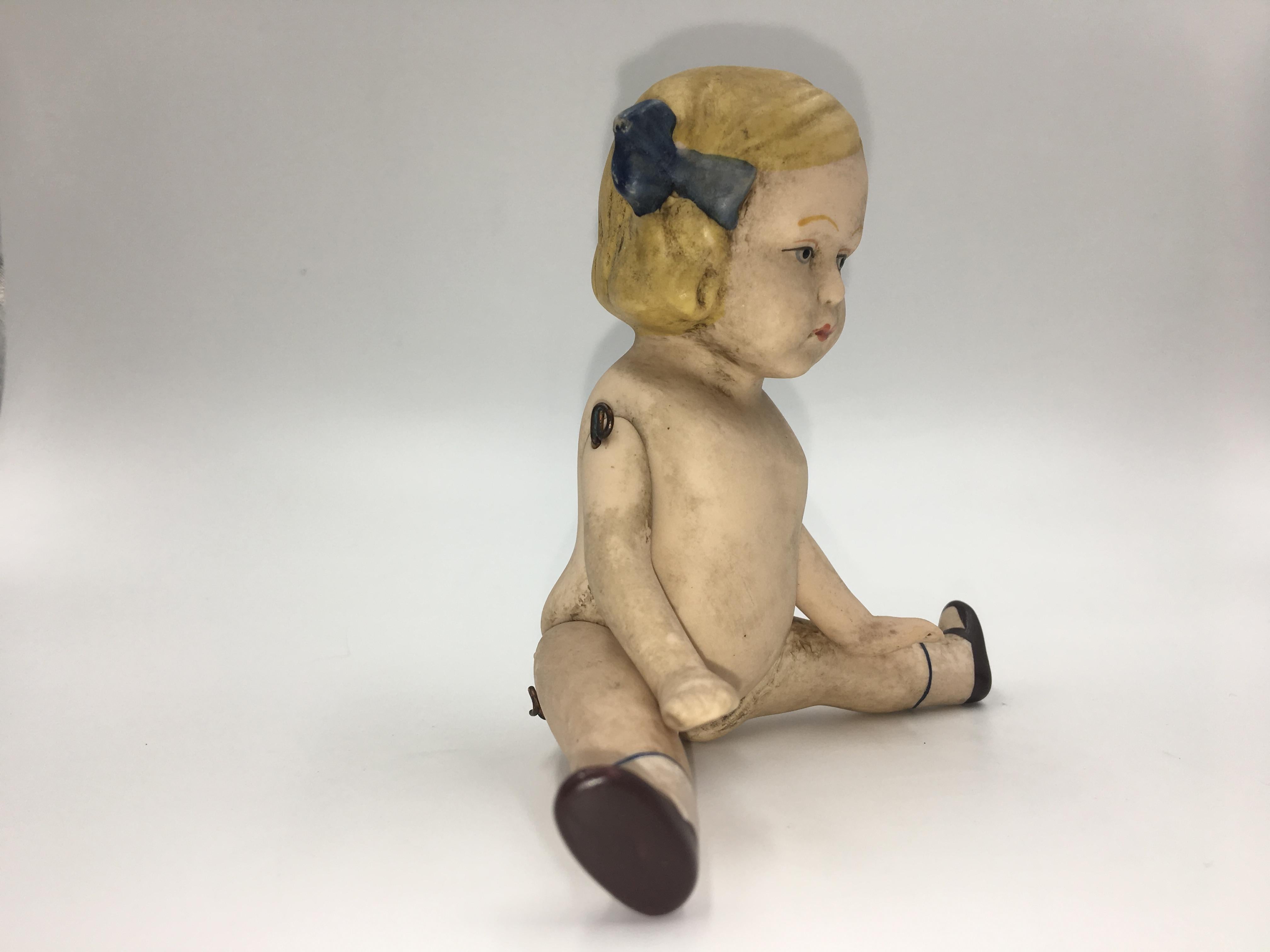 2 Bisque Dolls, Boy and Girl, circa 1930 In Good Condition For Sale In Lugano, Ticino