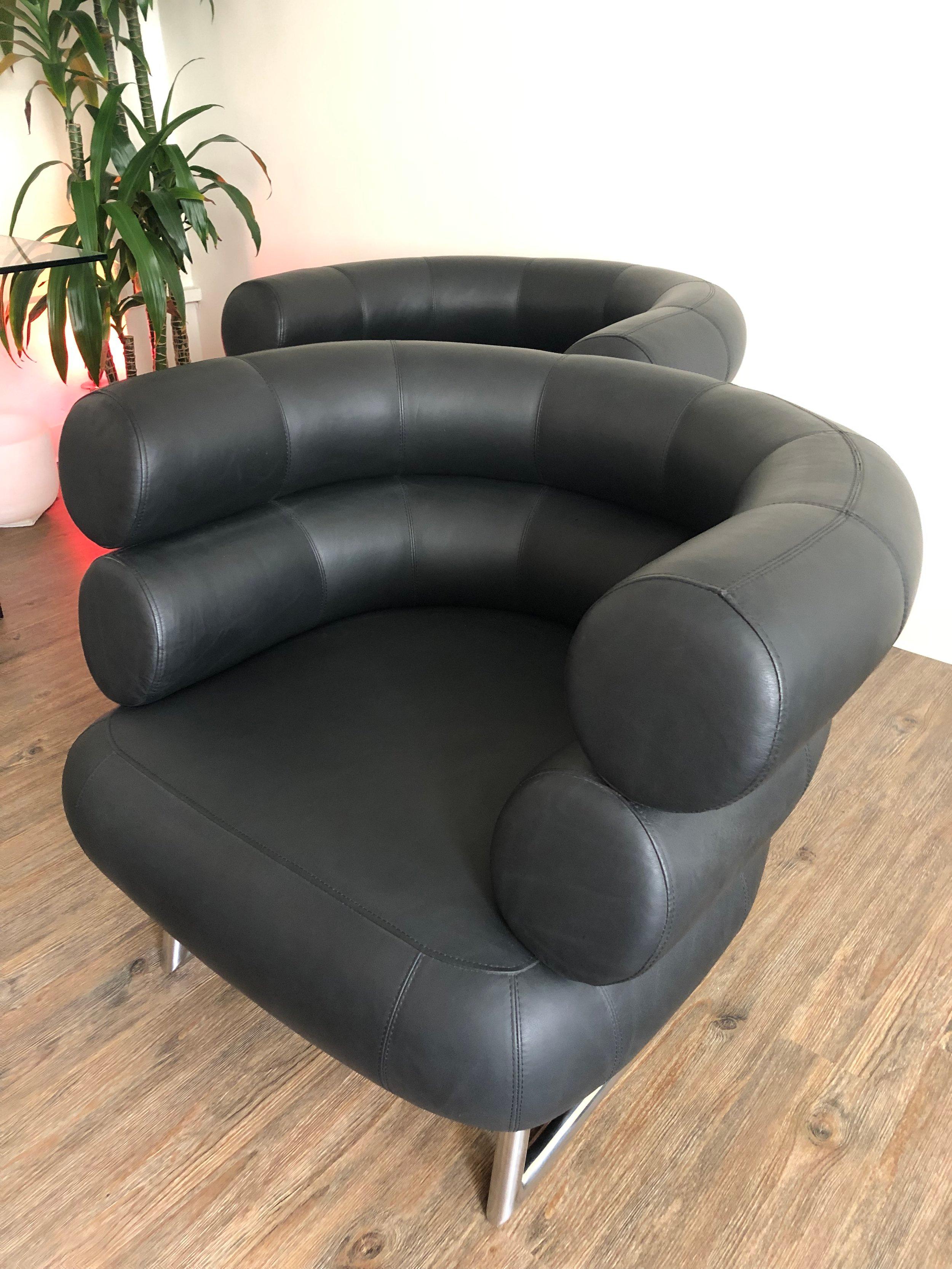2 Black Leather Eileen Gray Design Of The BIBENDUM Chairs Chrome Base Art Deco  For Sale 1