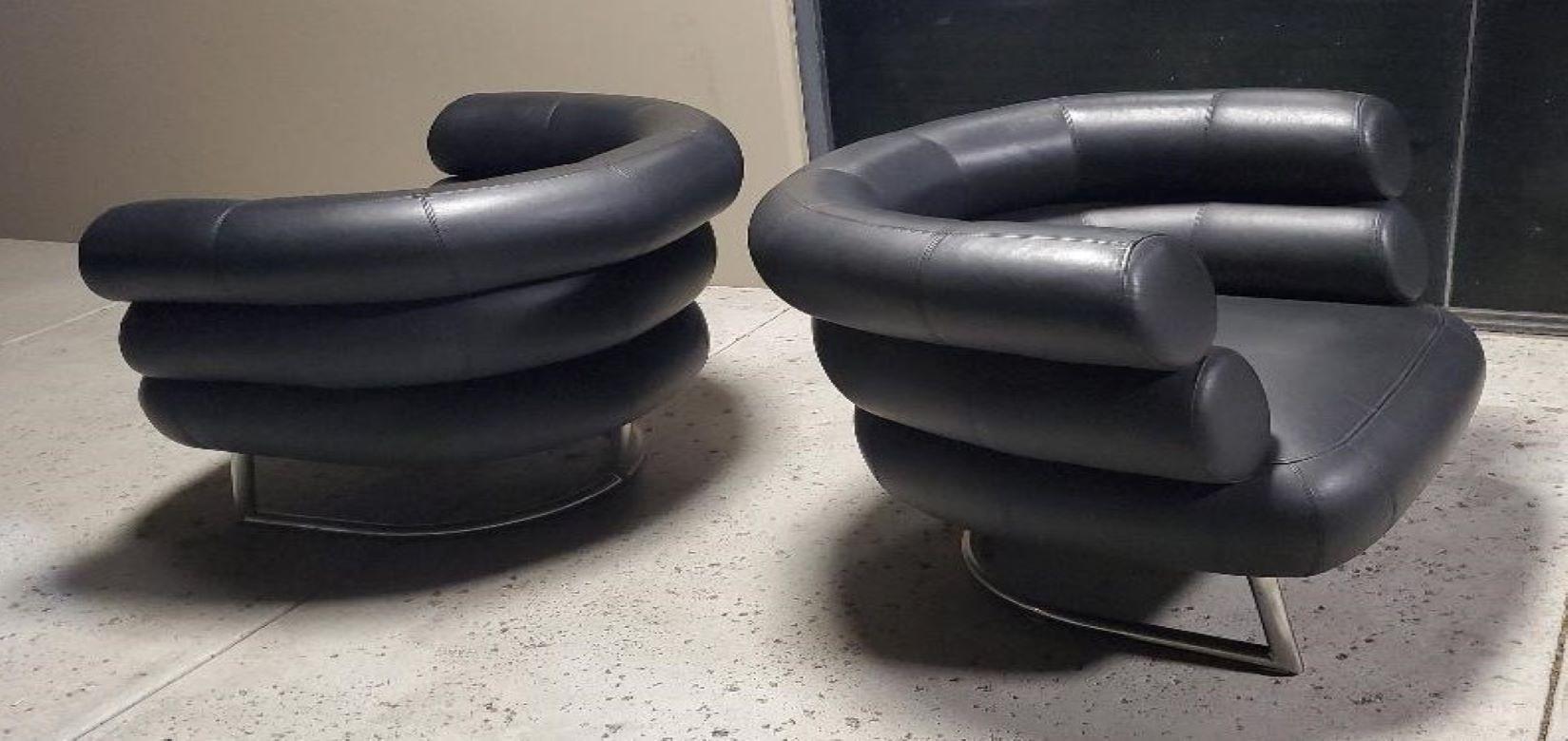 2 Black Leather Eileen Gray Design Of The BIBENDUM Chairs Chrome Base Art Deco  For Sale 4