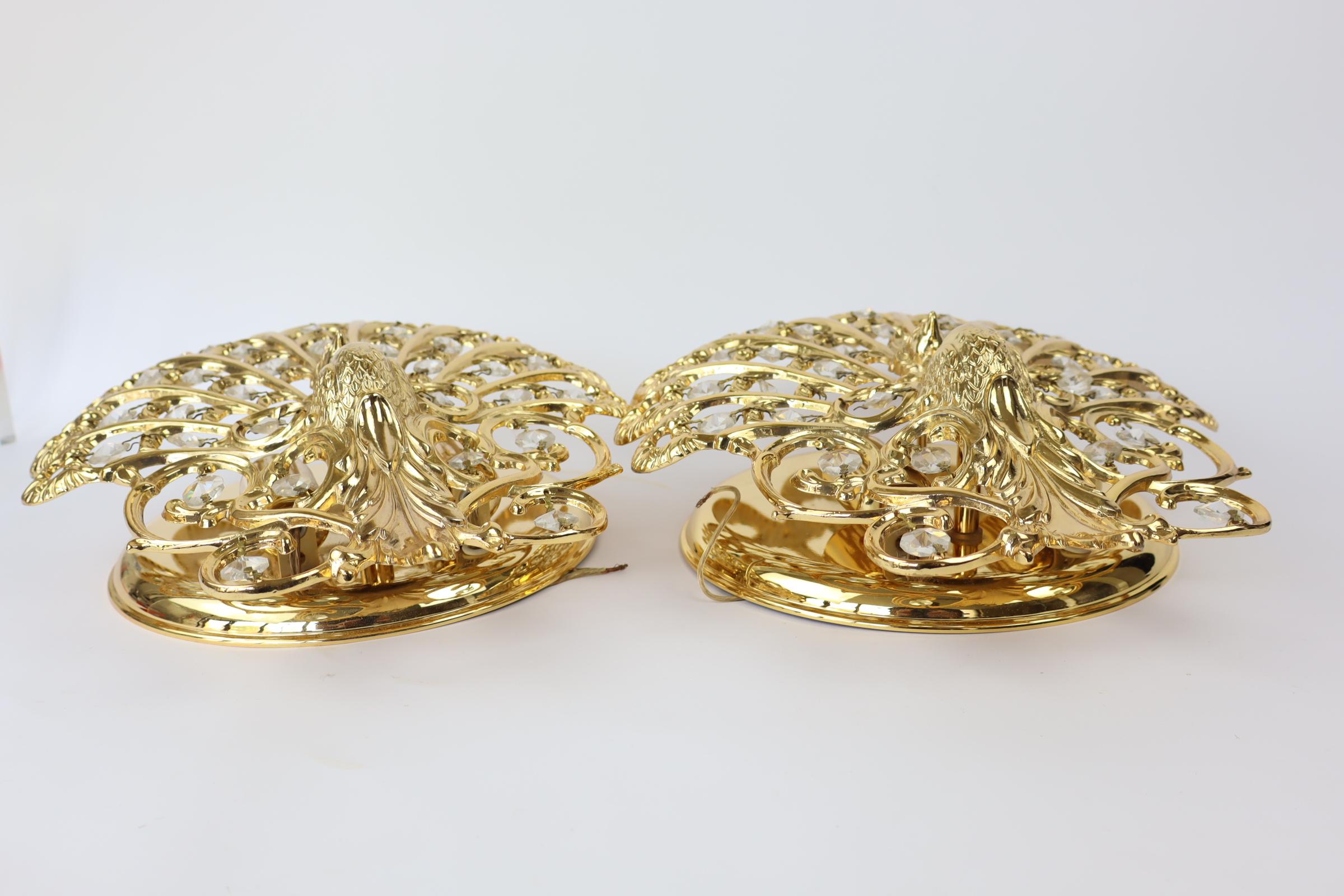 2 latón y cristal  Apliques de pavo real en estilo regencia de Hollywood en venta 2