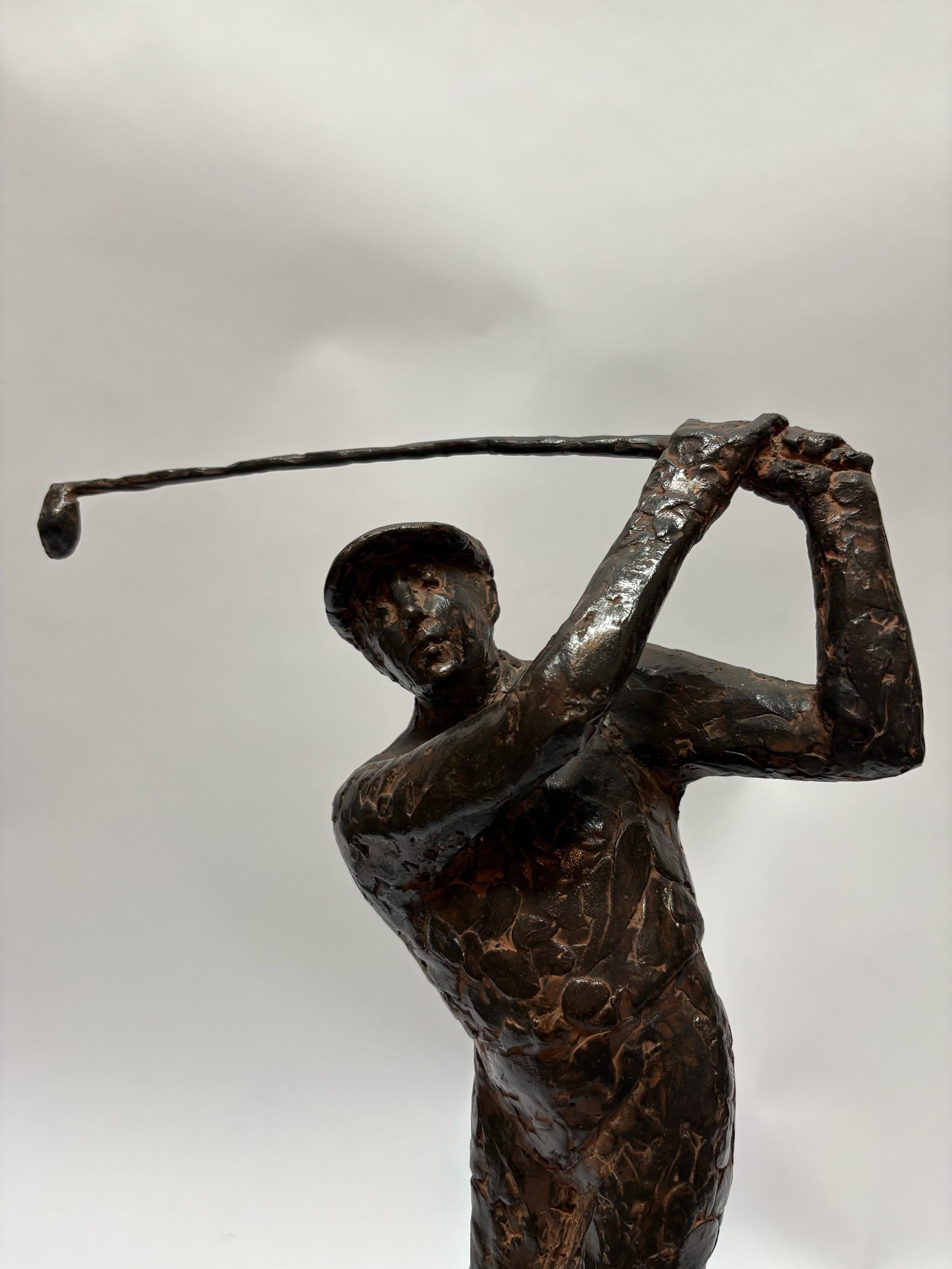 2 sculture in bronzo raffiguranti giocatori di golf firmate da Charles Dumernit in vendita 4