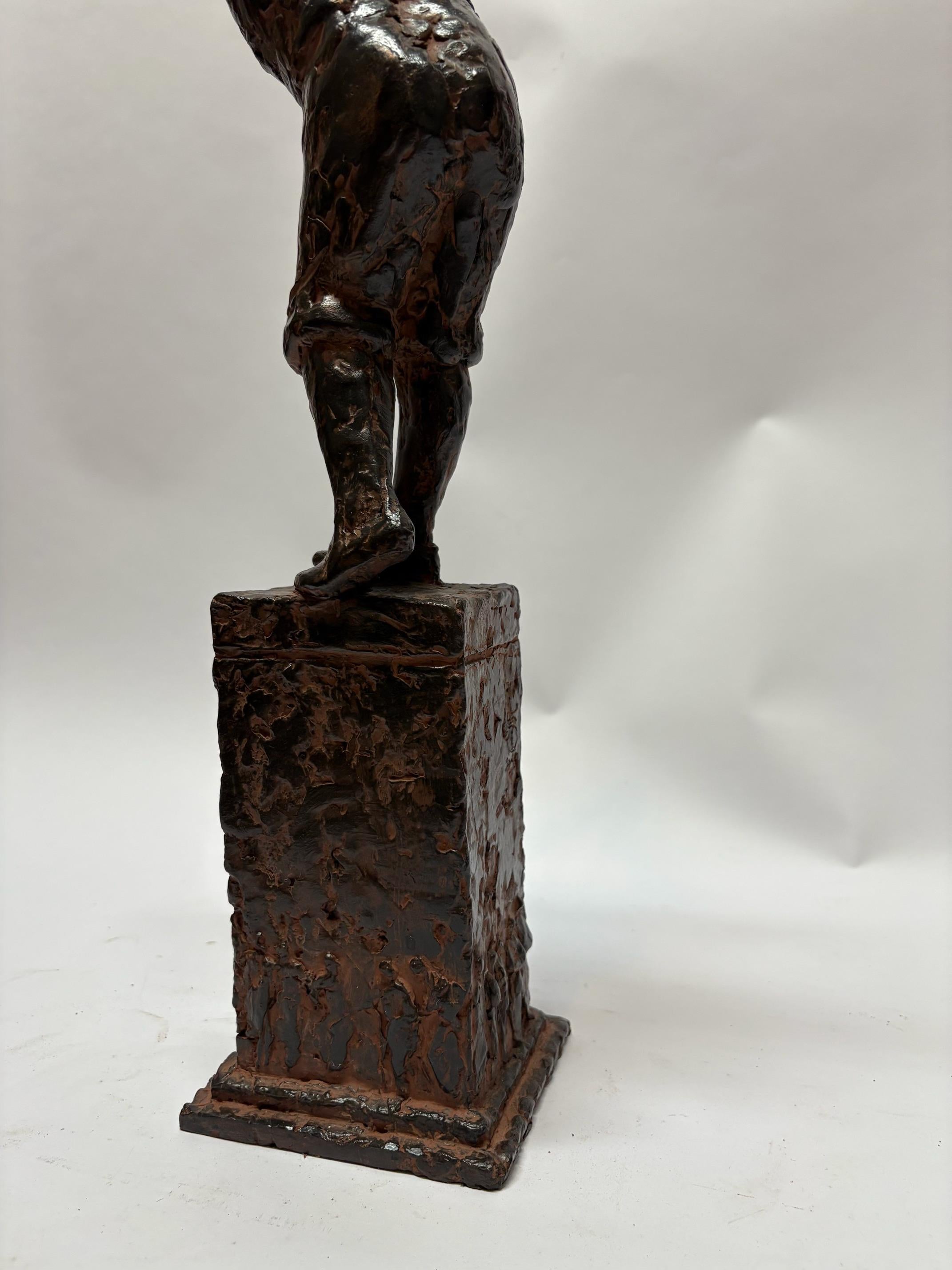 2 sculture in bronzo raffiguranti giocatori di golf firmate da Charles Dumernit in vendita 2