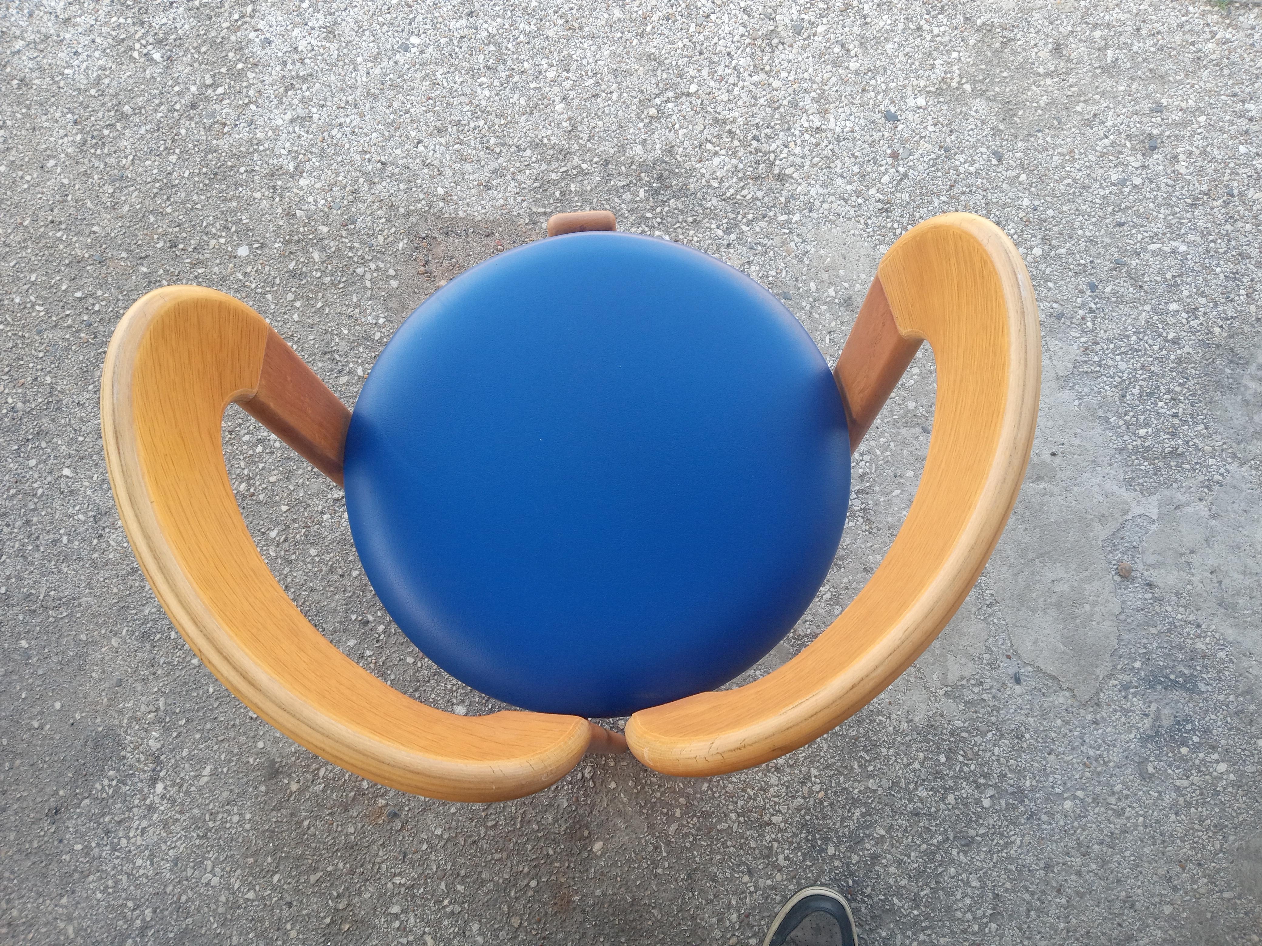 2 Sillón Bruno Rey finales del siglo XX en venta