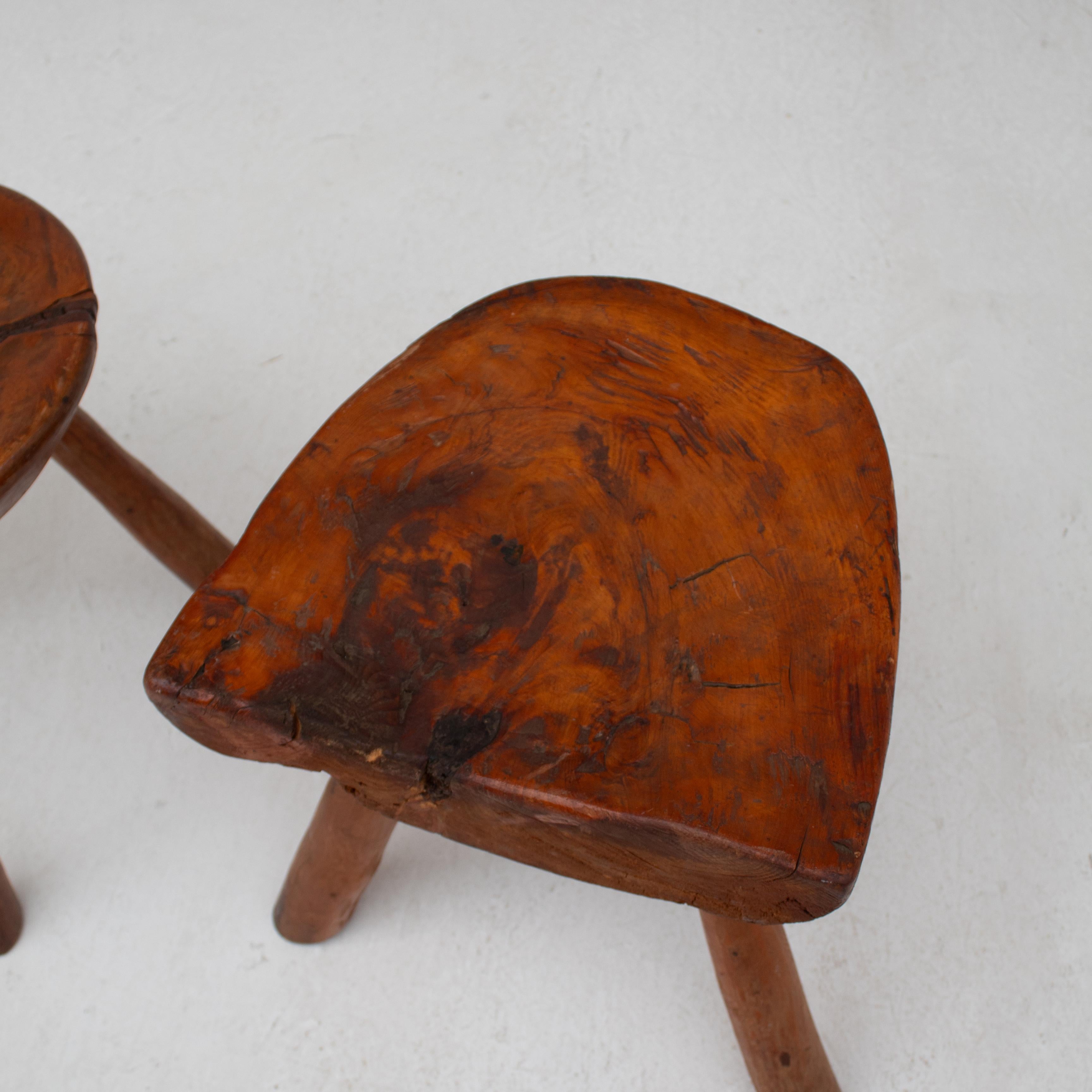 2 Brutalistische Hocker (Italienisch) im Angebot