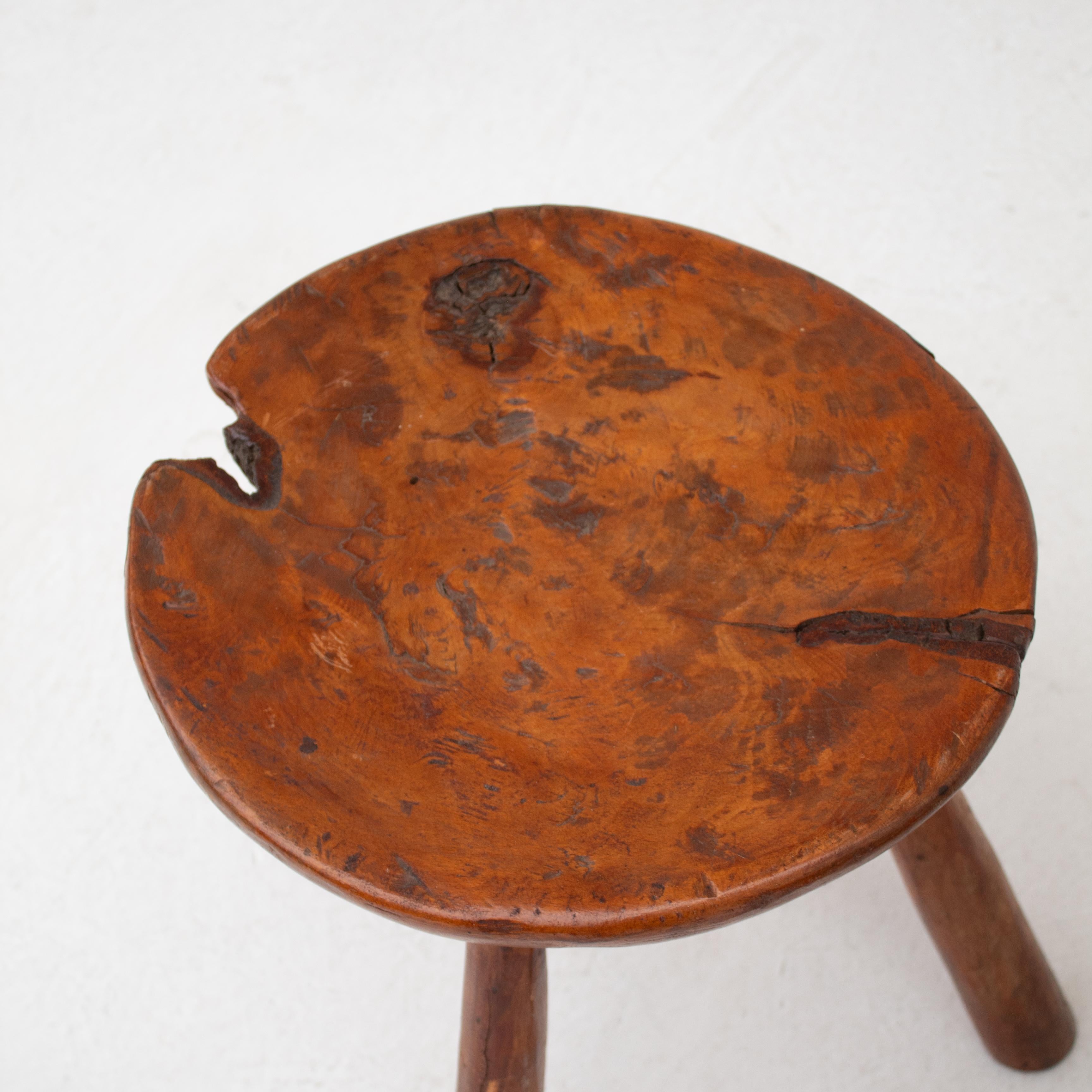 2 Brutalistische Hocker im Angebot 1