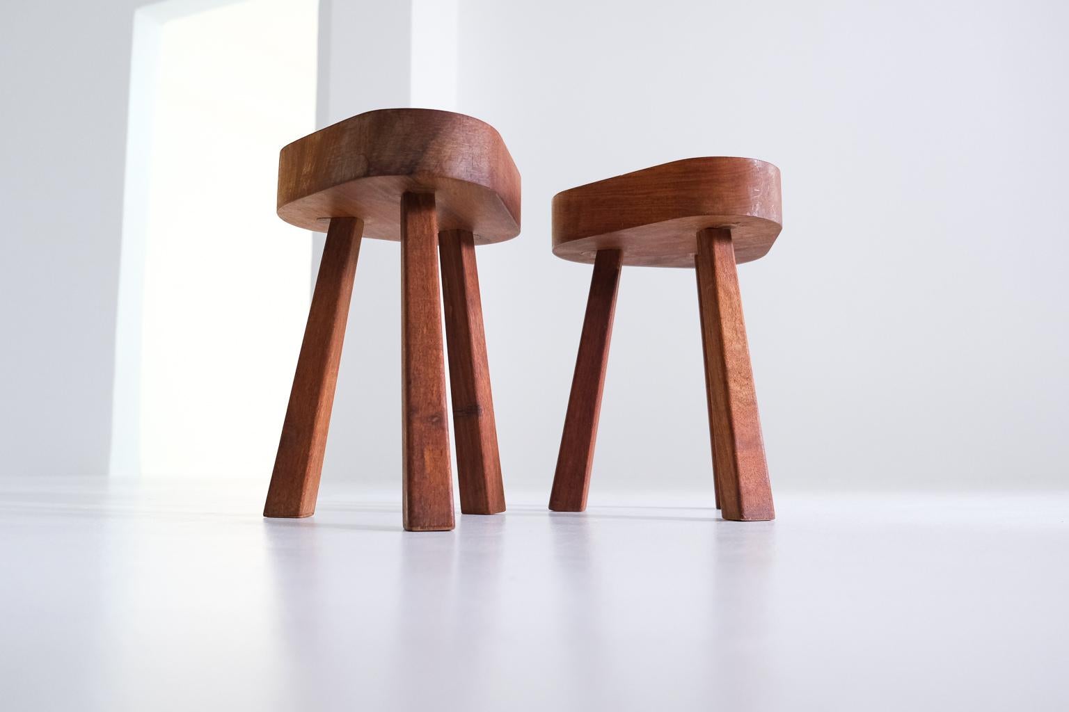 2 brutalist stools or sidetables of solid wood in the style of Chapo or Perriand For Sale 3