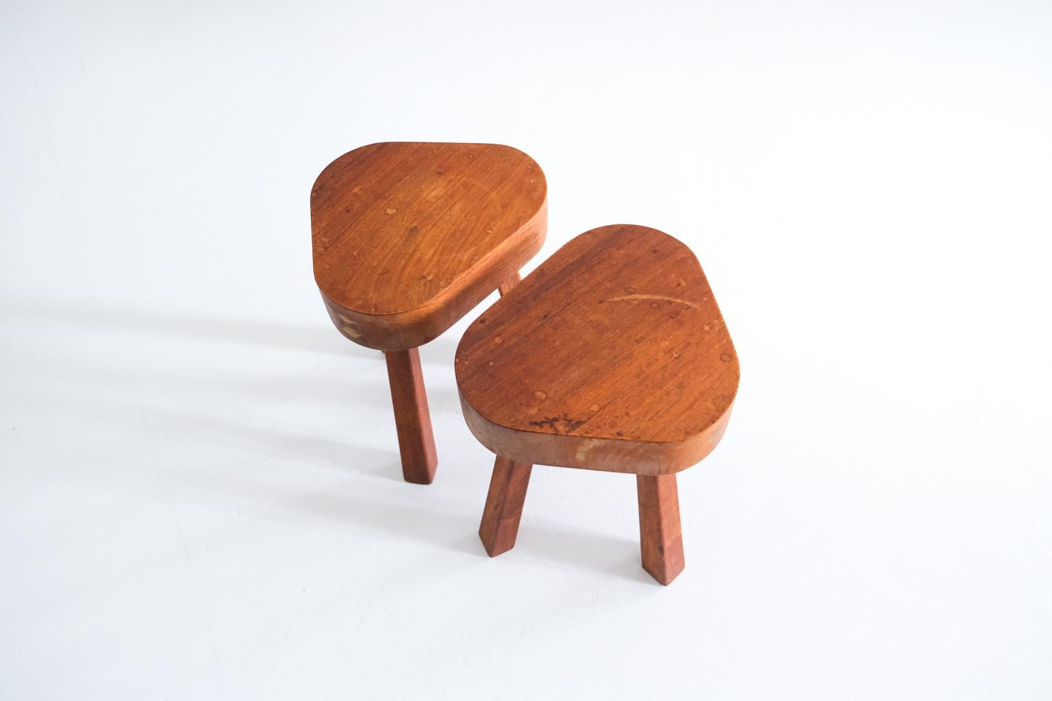 2 brutalist stools or sidetables of solid wood in the style of Chapo or Perriand For Sale 4