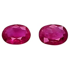 2 rubis birmans de forme ovale, poids total 1,65 carat