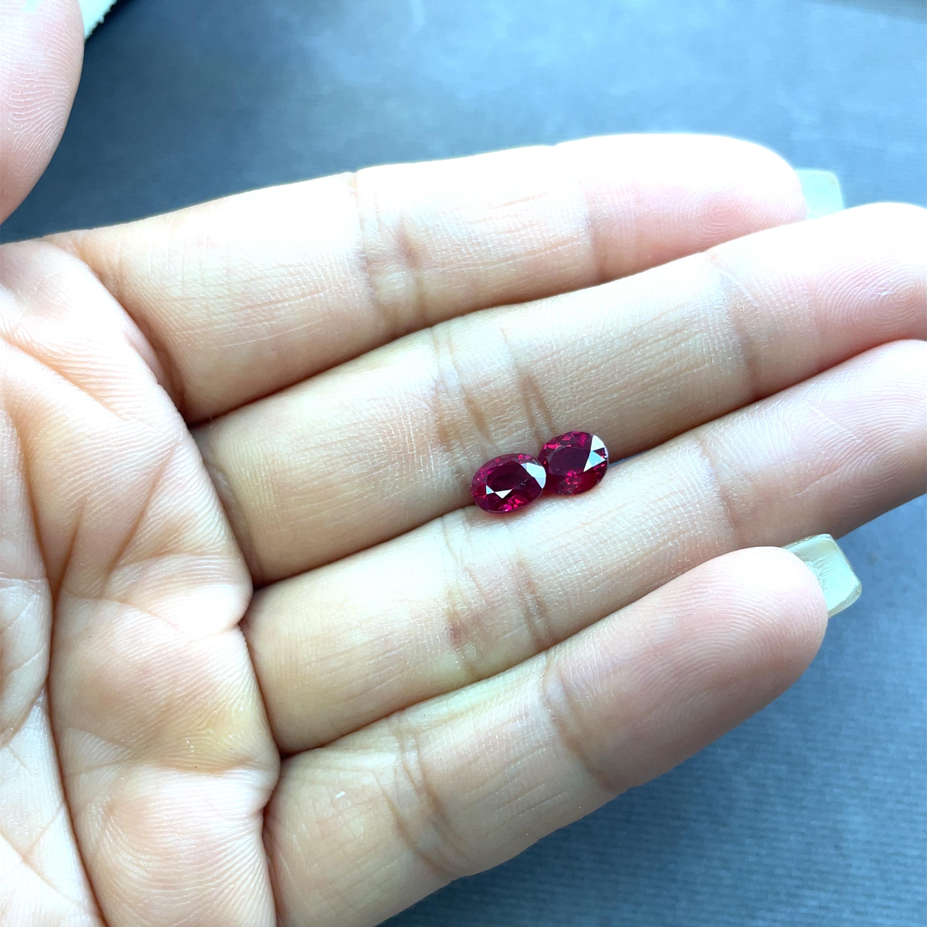 2 Burmese Pigeon’s Blood Rubies Cts 2.22 With GRS Certificate For Sale 1