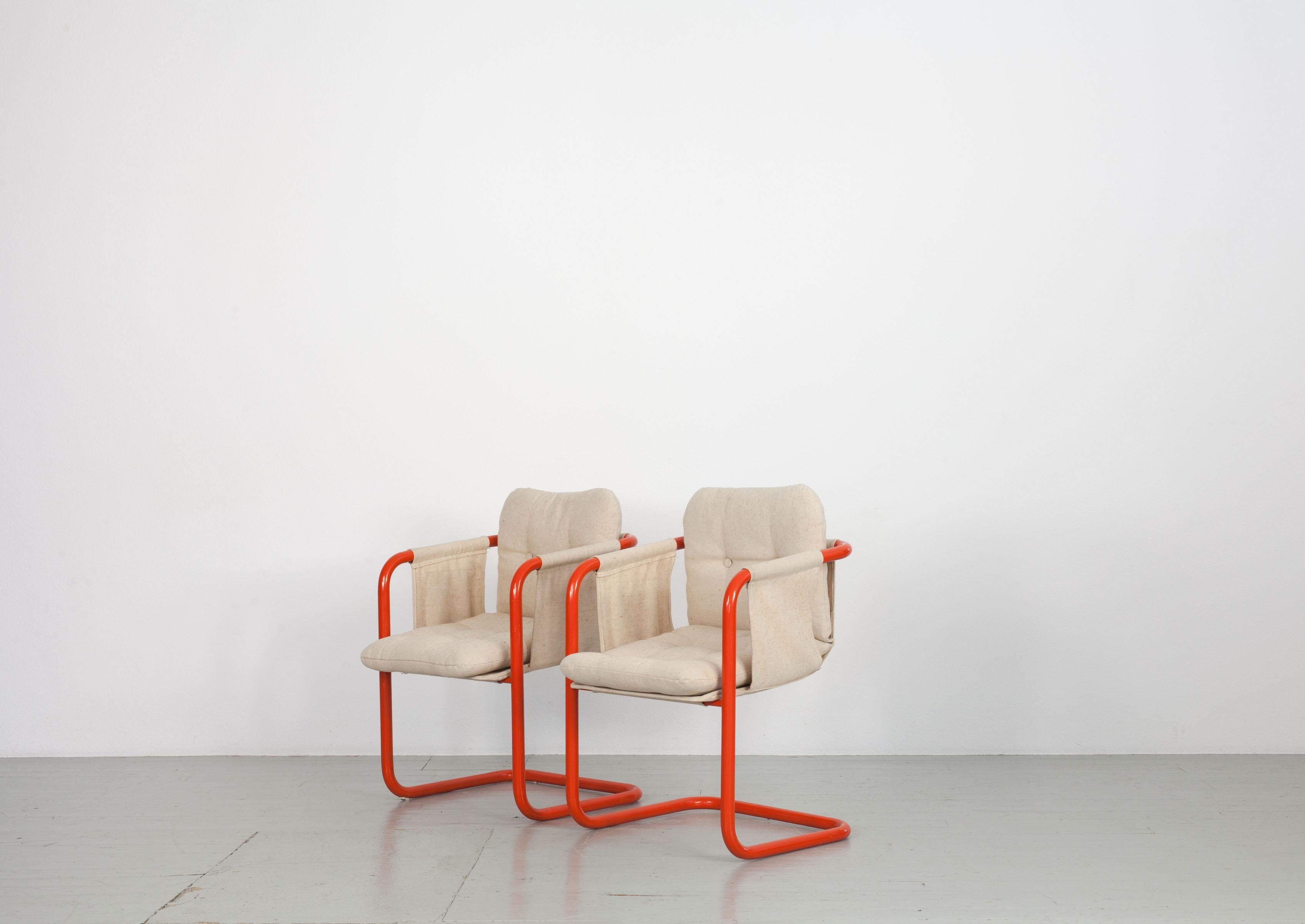 Italian 2 Cantilever Armchairs in the Manner of Gae Aulenti, Italy, 1970s For Sale