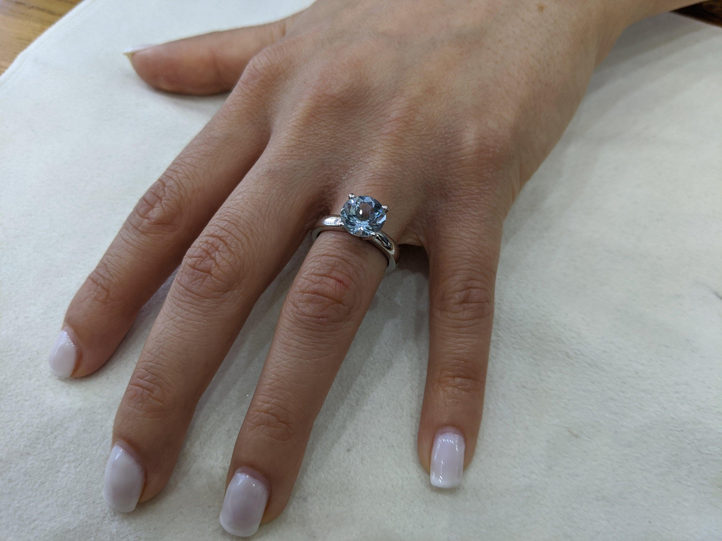 Art Deco 2 Carat 14 Karat White Gold Round Aquamarine Diamond Engagement Ring