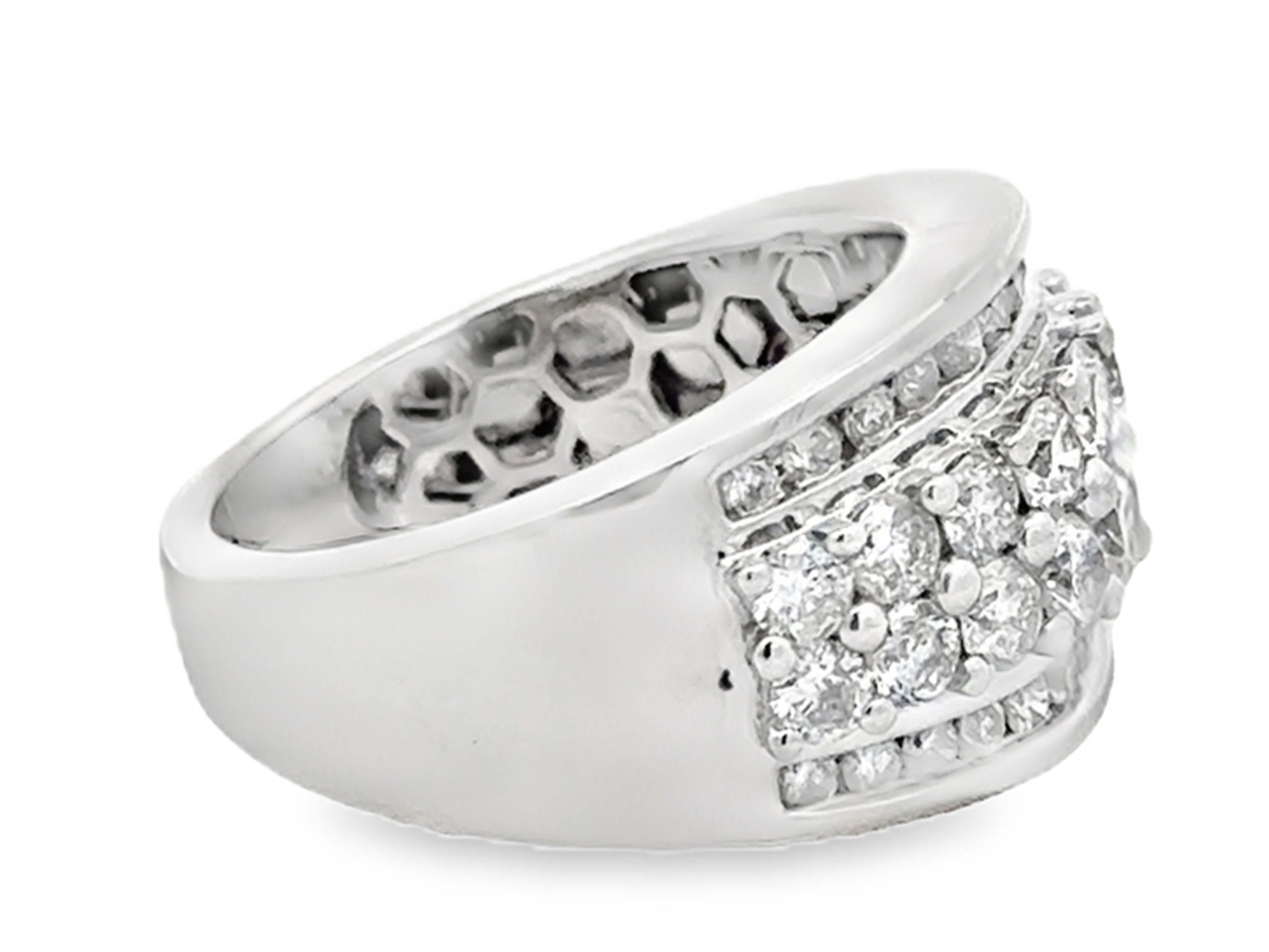 2 Carat 4 Row Diamond Band Ring 14k White Gold In Excellent Condition For Sale In Honolulu, HI