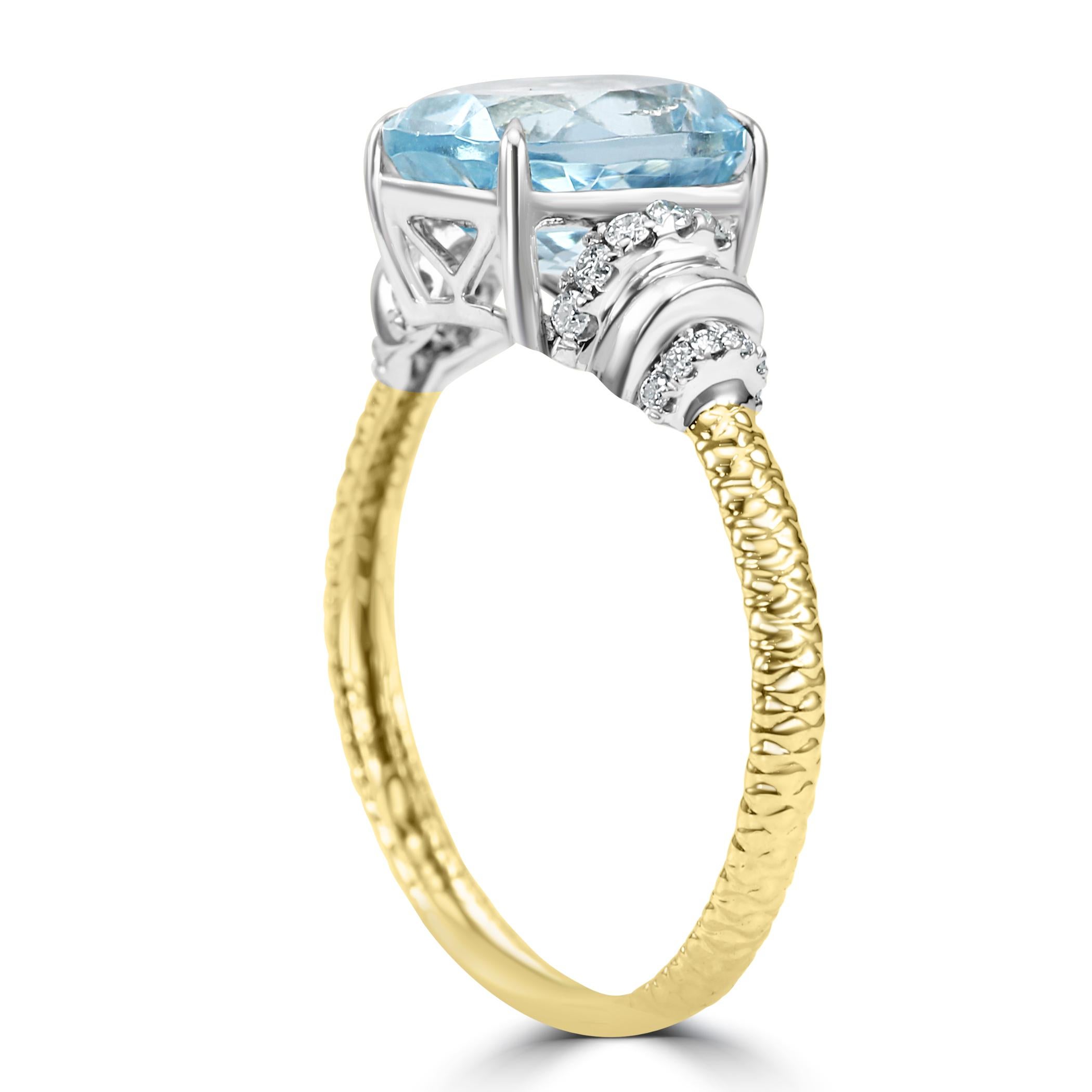 2 Carat Aquamarine Cushion & White Diamond Round 14 Karat Fashion Cocktail Ring In New Condition For Sale In New York, NY