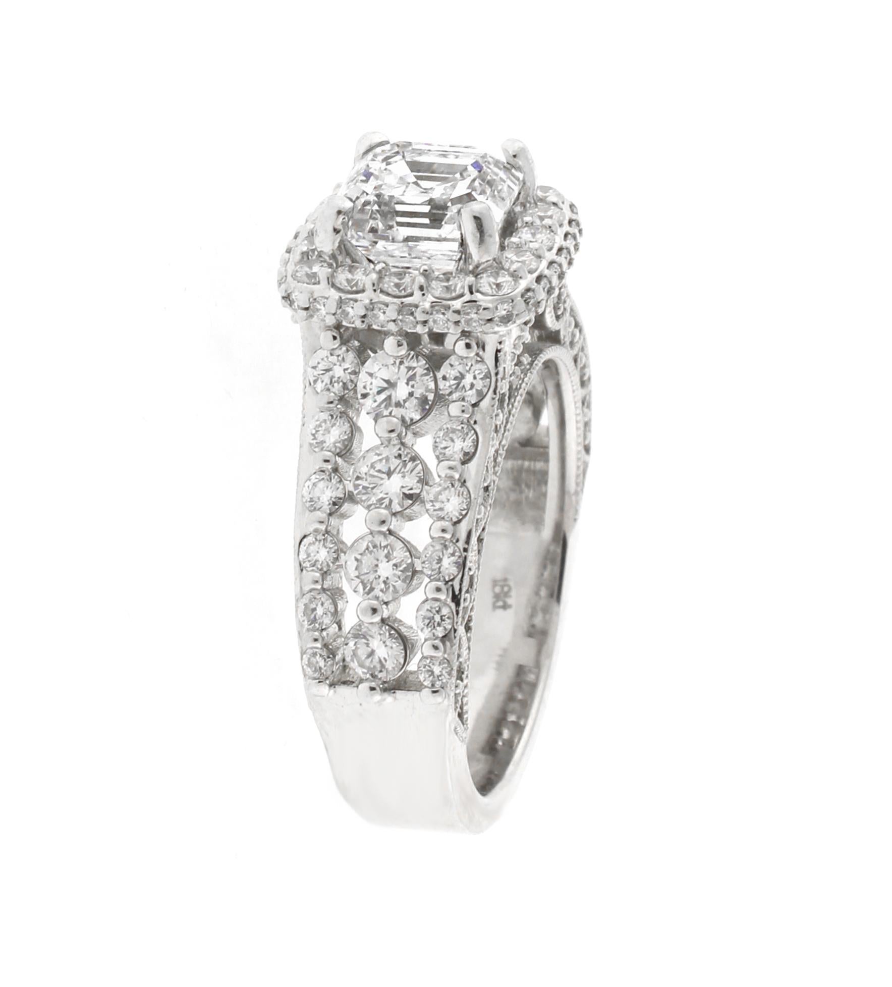 Taglio Asscher 2 carat Asscher Cut Diamond Halo Engagement Ring in vendita